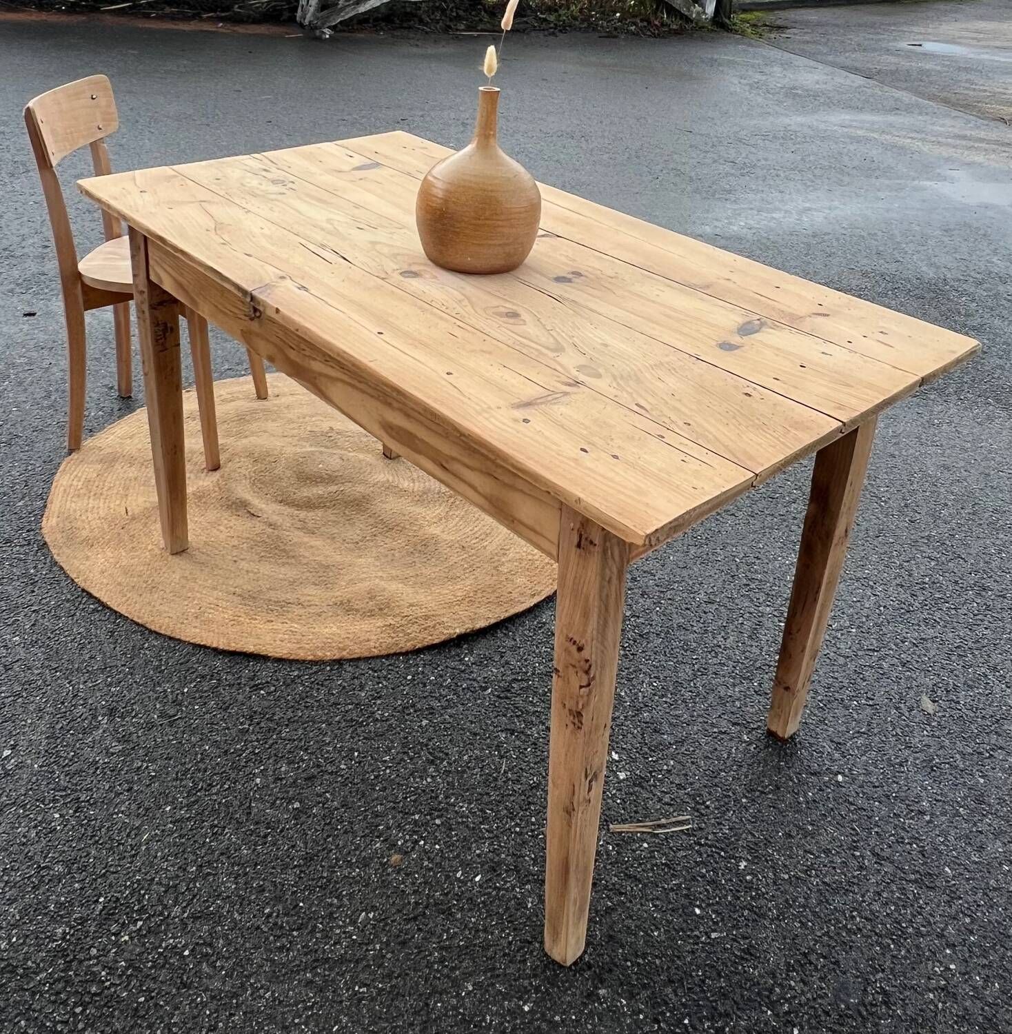 Old farmhouse table in raw solid wood with 1 drawer, for 4/6 people.