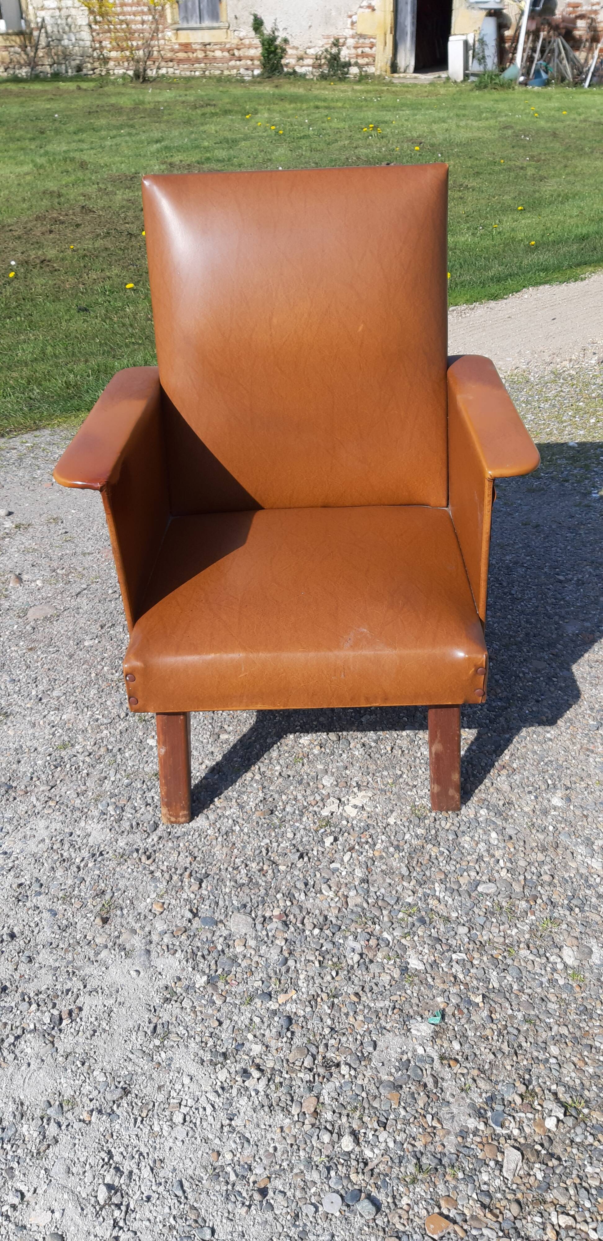 Fauteuil années 60 skai marron
