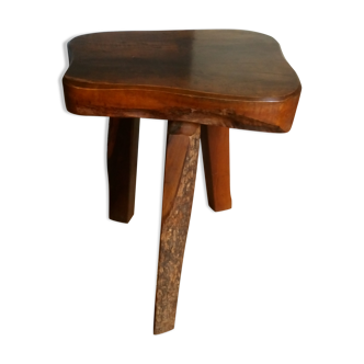 Free-form tripod brutalist stool