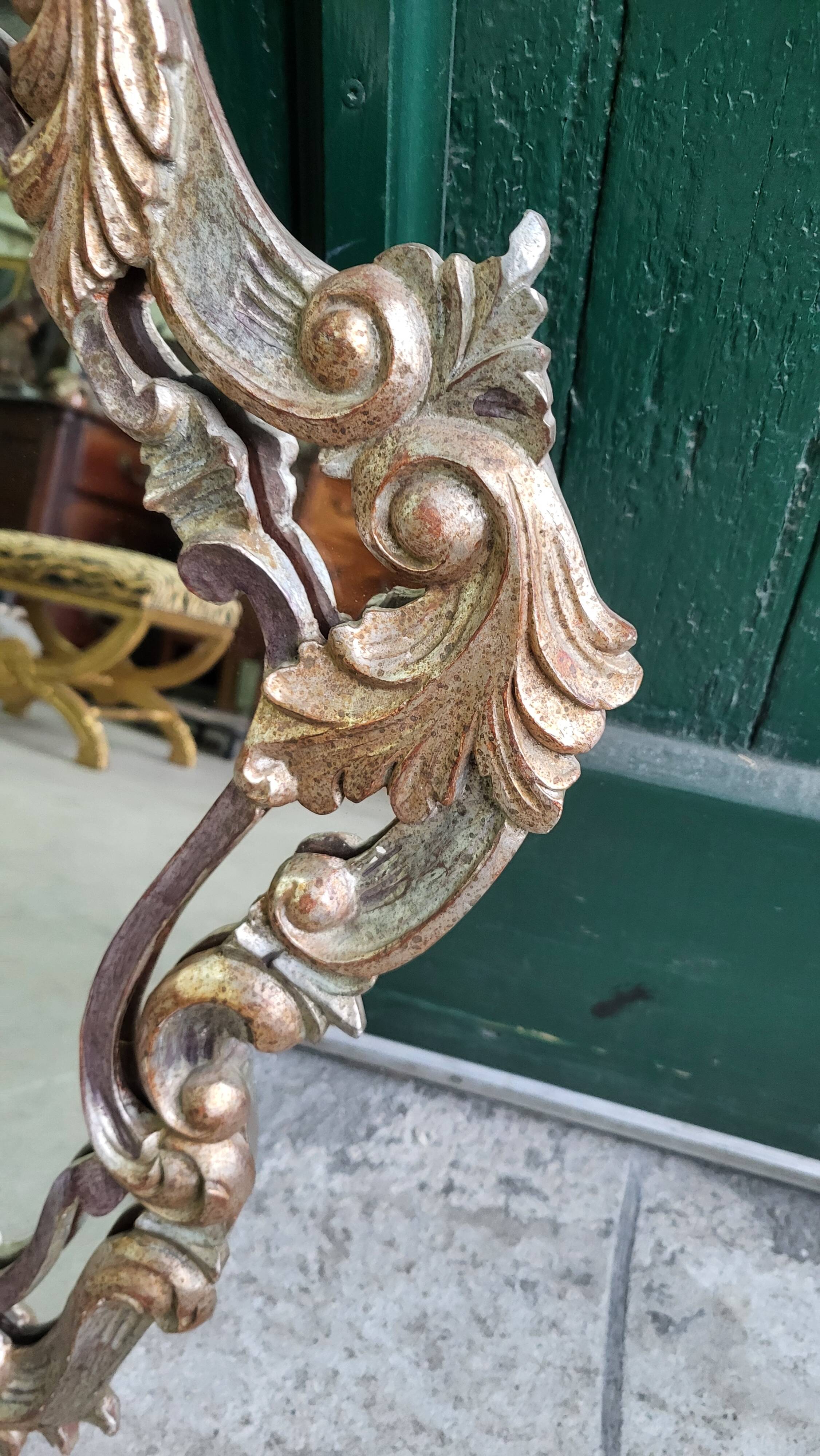 MIRROR IN LOUIS XV STYLE WITH GILDING AND SILVERING