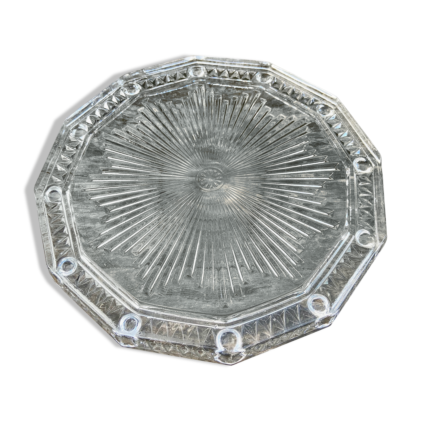 Molded glass table mat