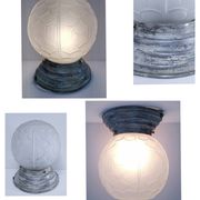 Lampe art déco boule verre pressé moulé