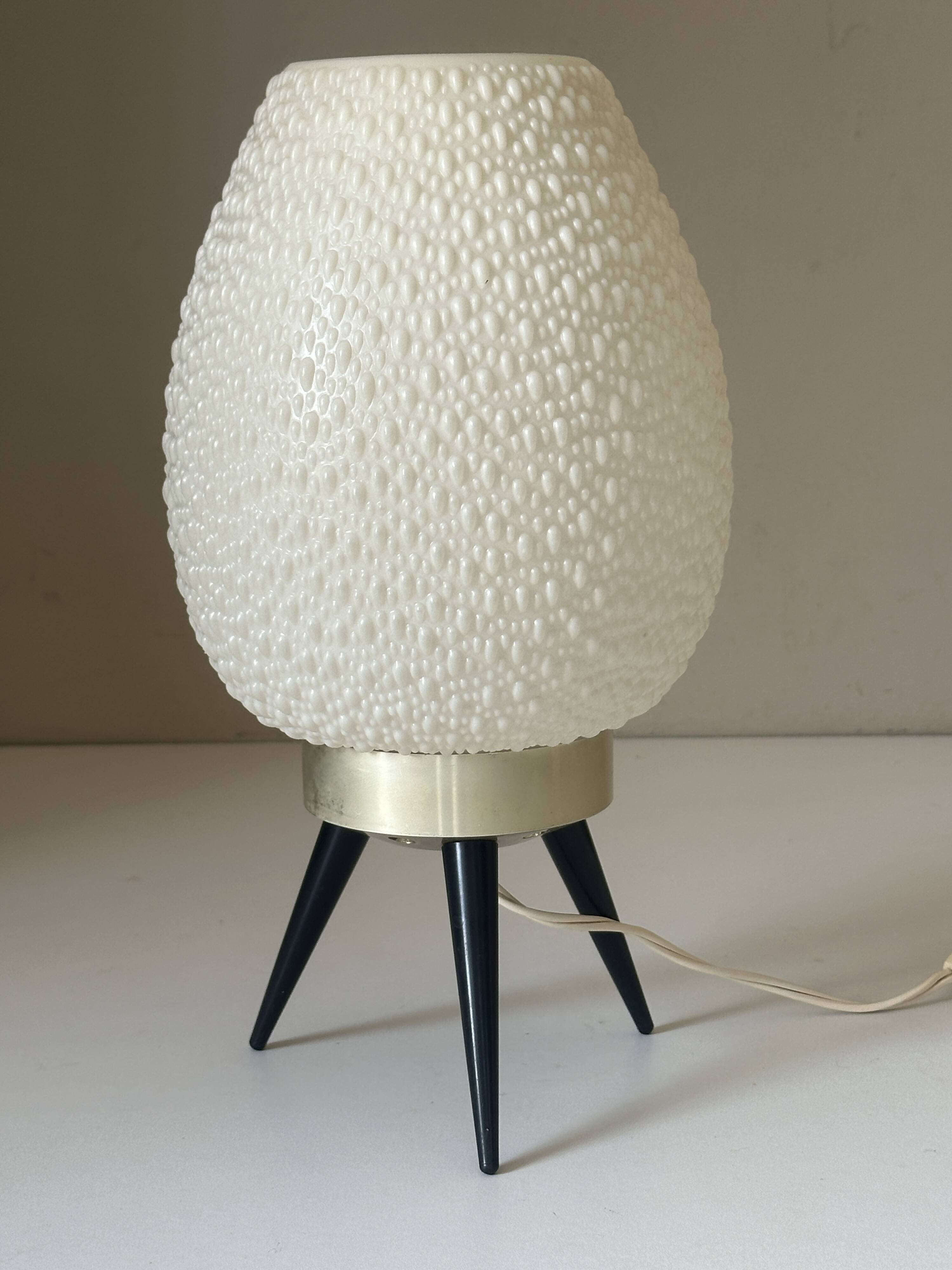 Vintage 60s design tripod lamp
