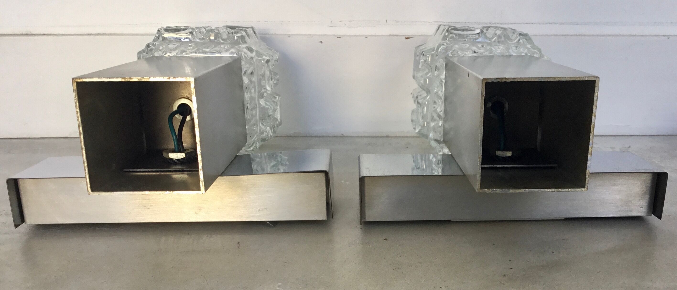 Pair of space age cubist wall lamps in brushed aluminum - design 1970