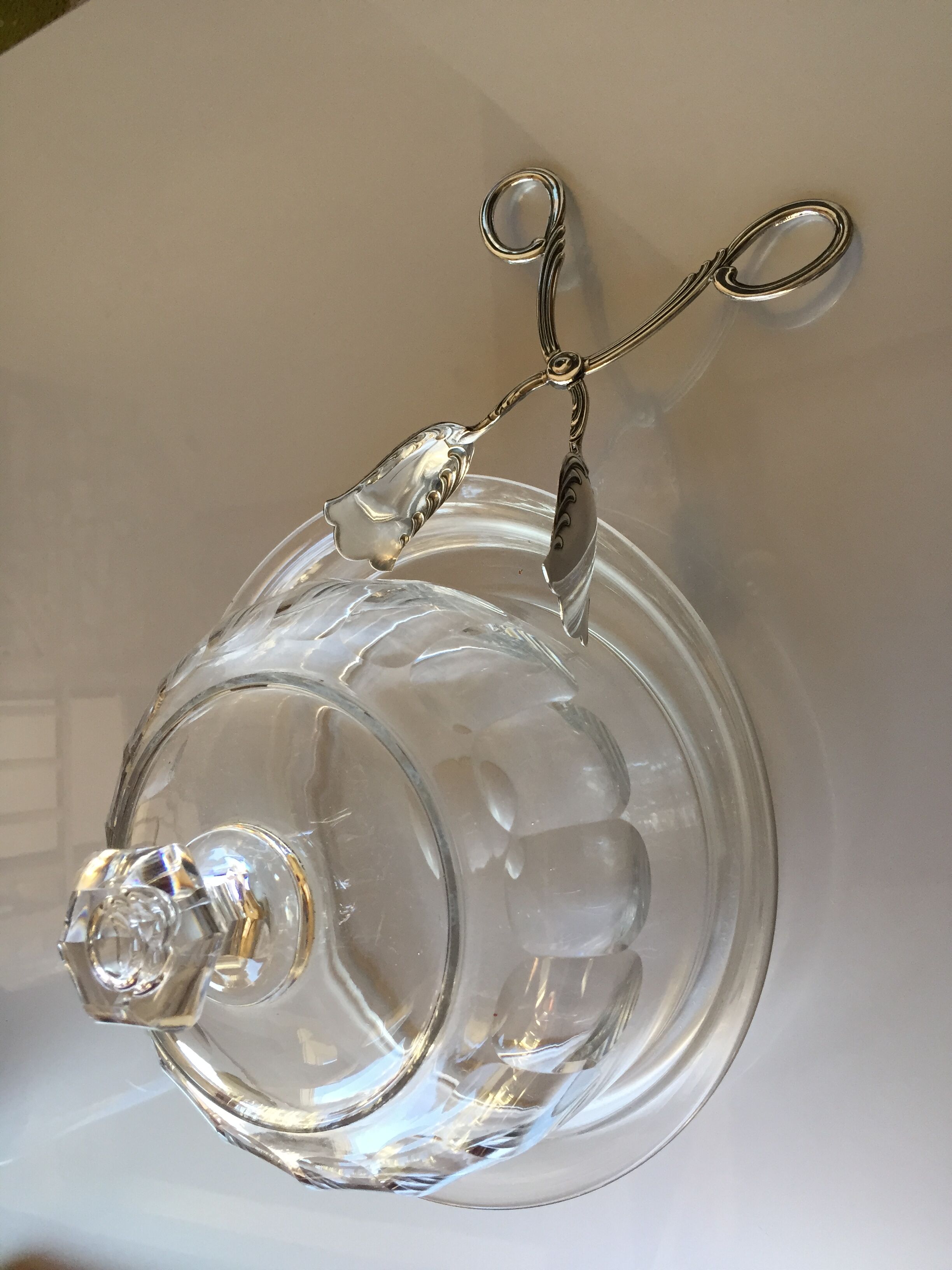 Silver metal mignardises pinch