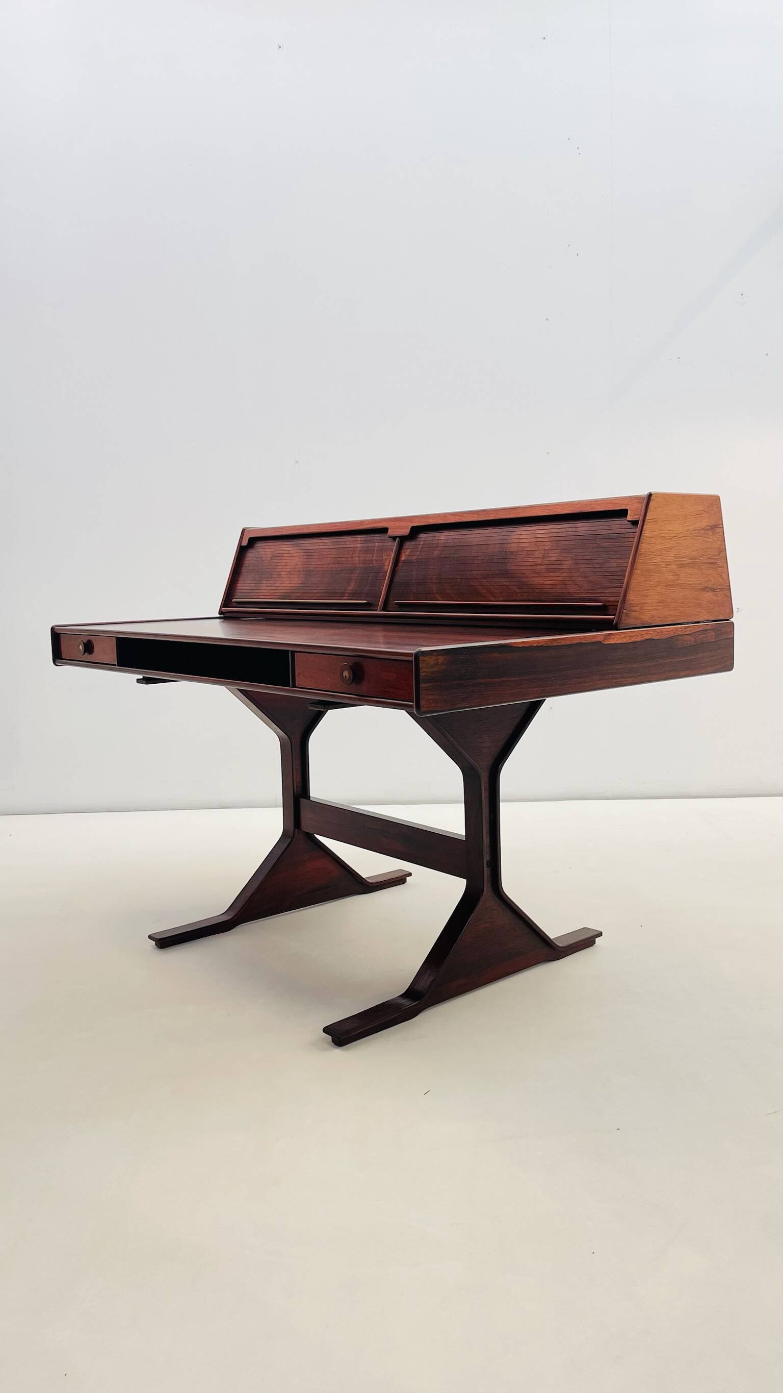 Bureau Model 530 par Gianfranco Fratini