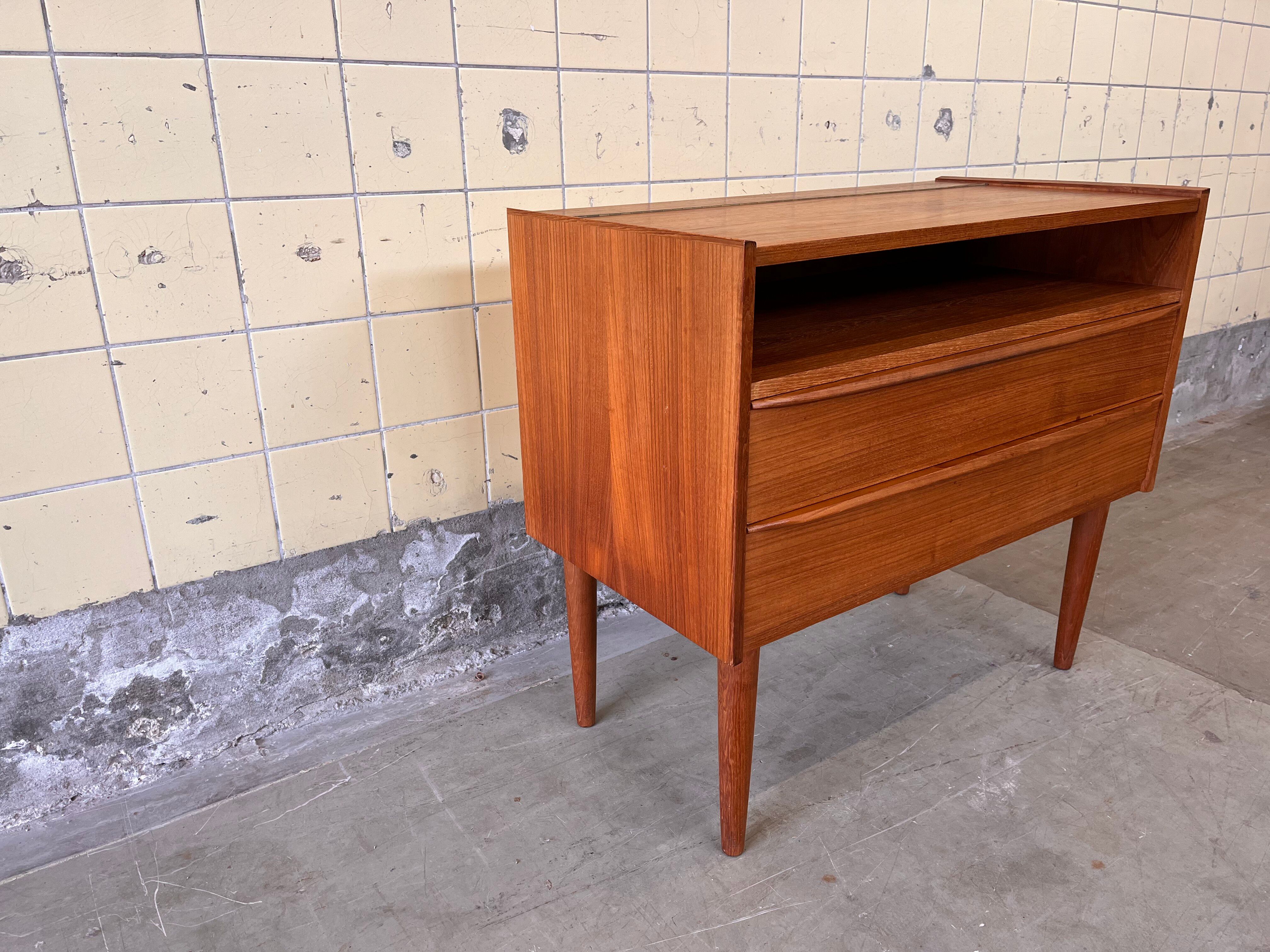 Mirror cabinet by Tylvad Hansen