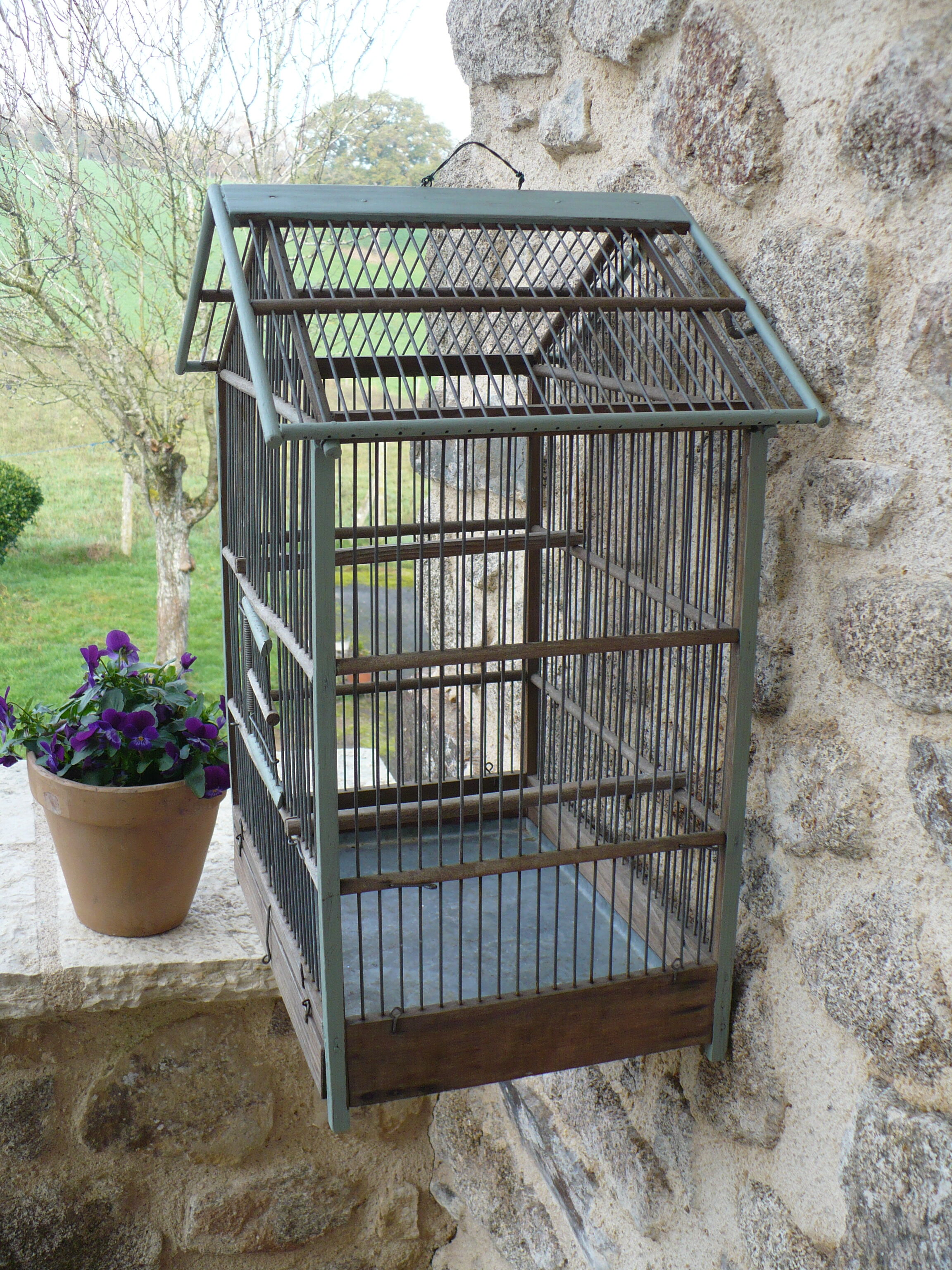 Bird cage