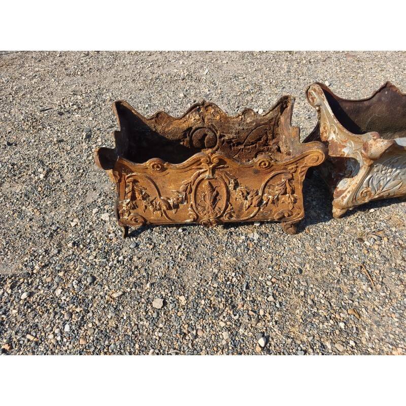 2 cast iron planters from 1900 in Rococo style, Charleville - Mézières