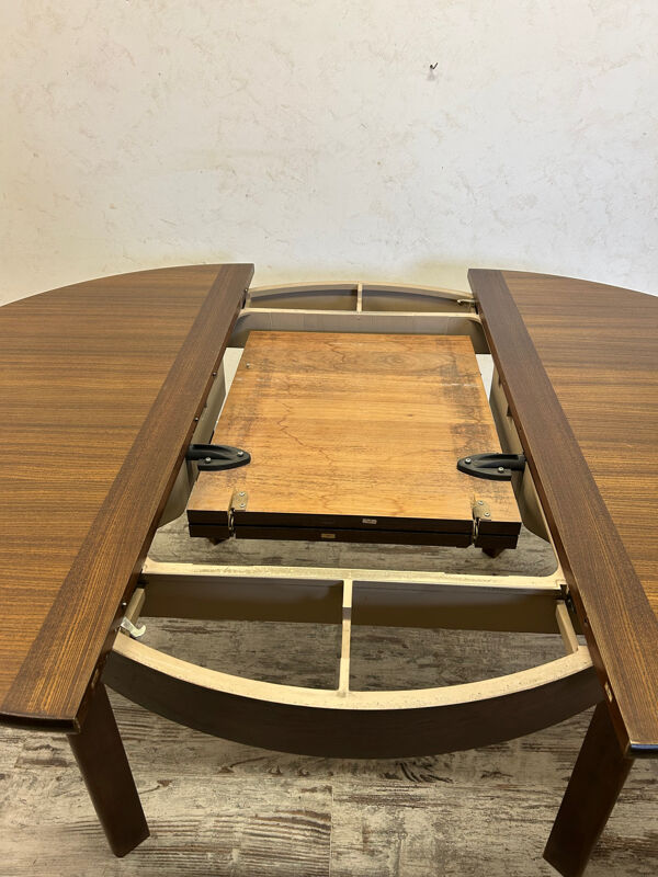 Table ronde scandinave