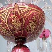 Lustre pampilles XIXème verre coloré doré et dorure