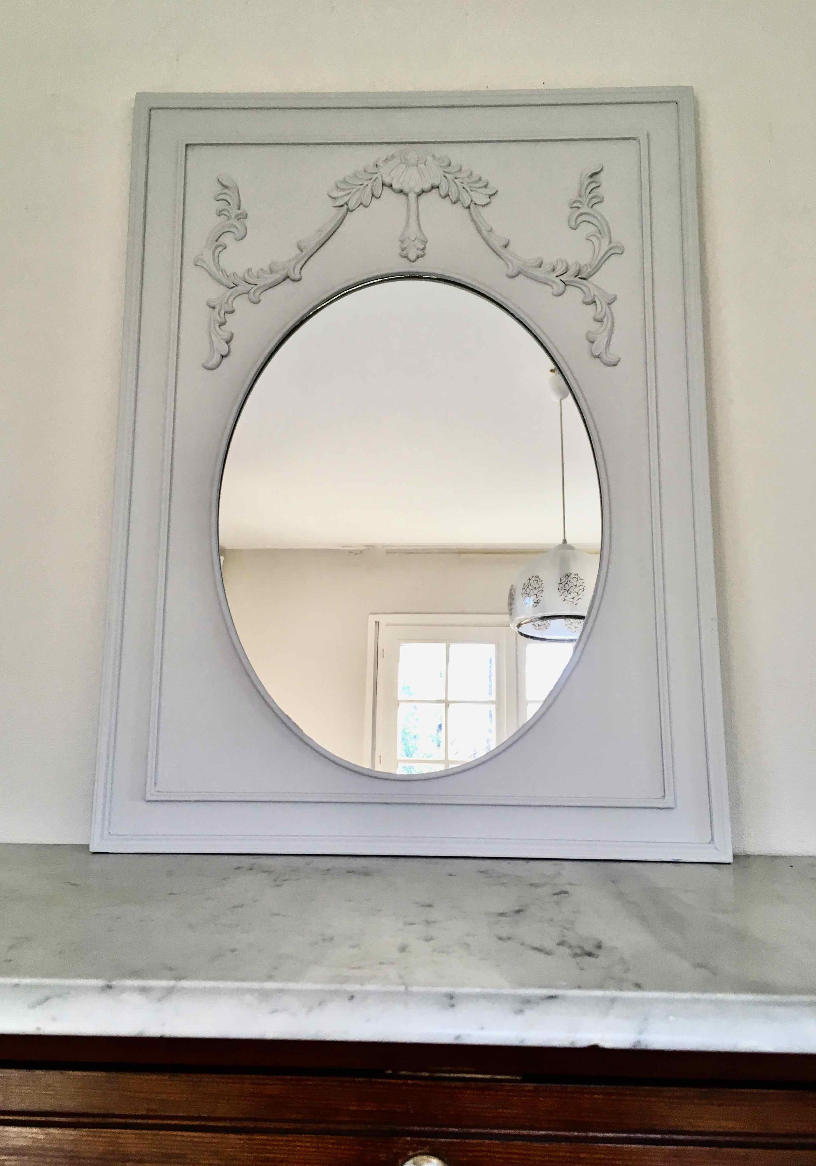 Oval mirror wood frame