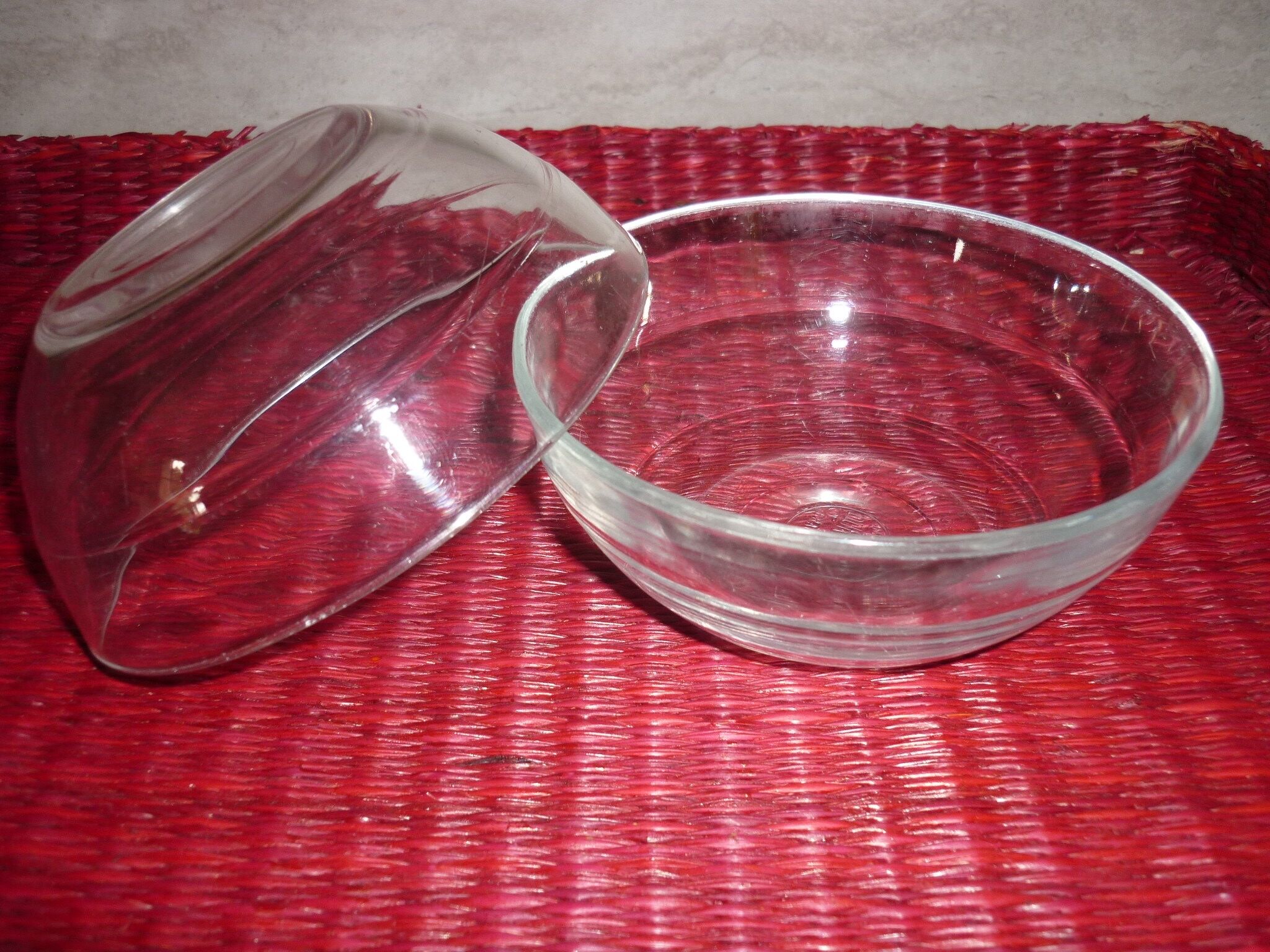 2 vintage Duralex cups