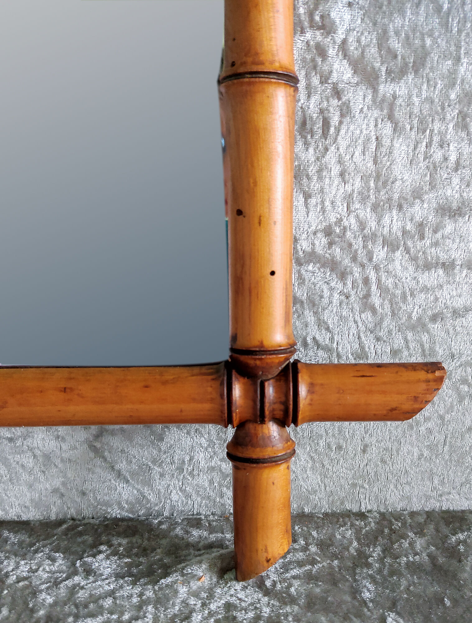 Square mirror made of wood imitation bamboo