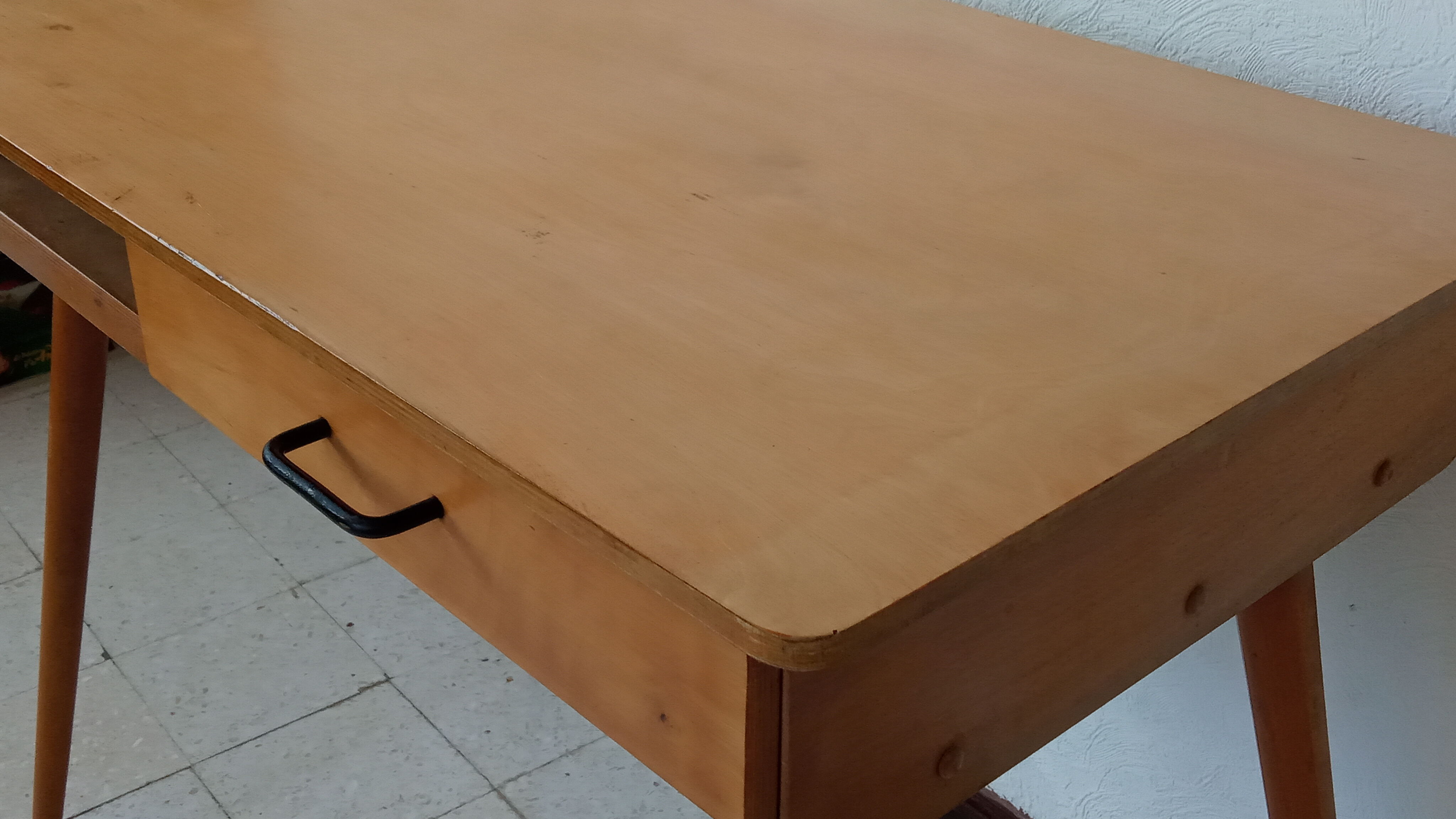 Bureau vintage pieds compas