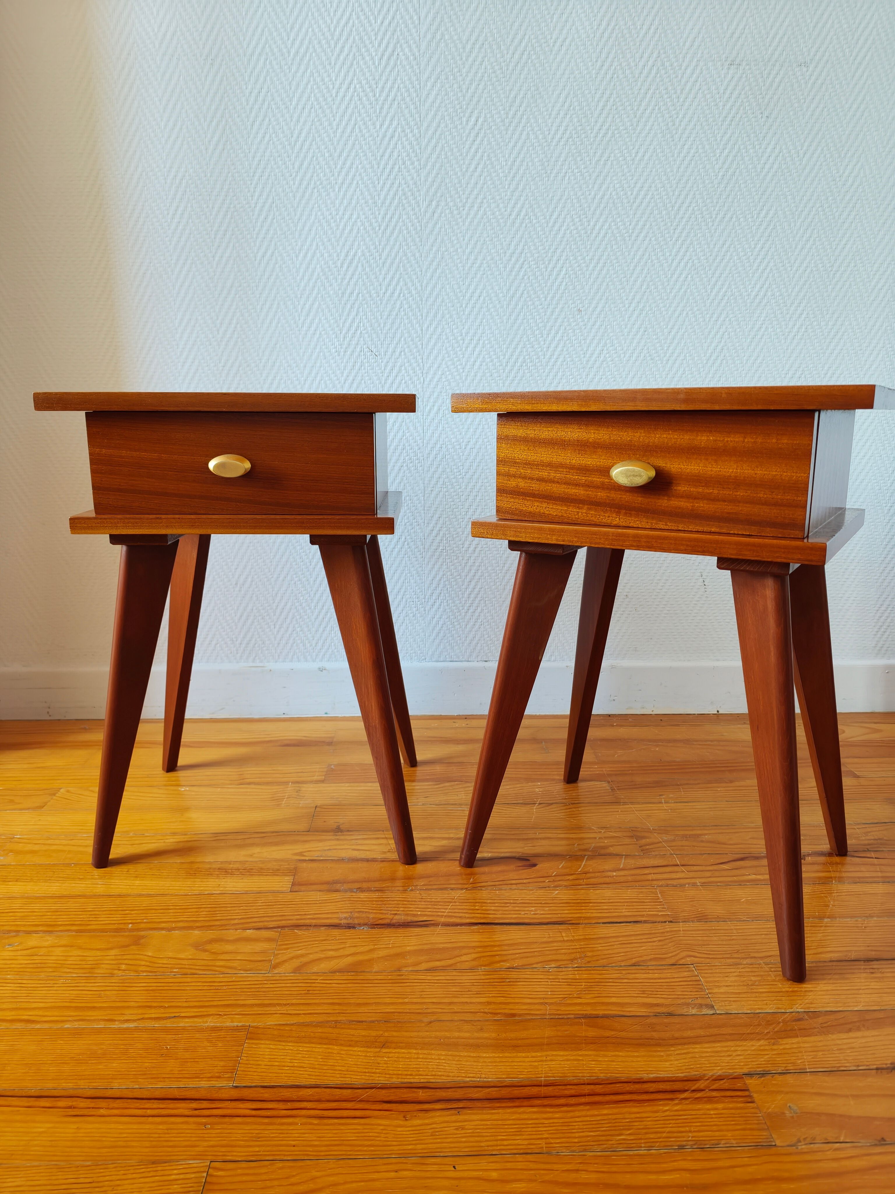 Paire de tables de chevet vintage Mid-century pieds compas