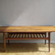 Table basse en bois blond des années 1960