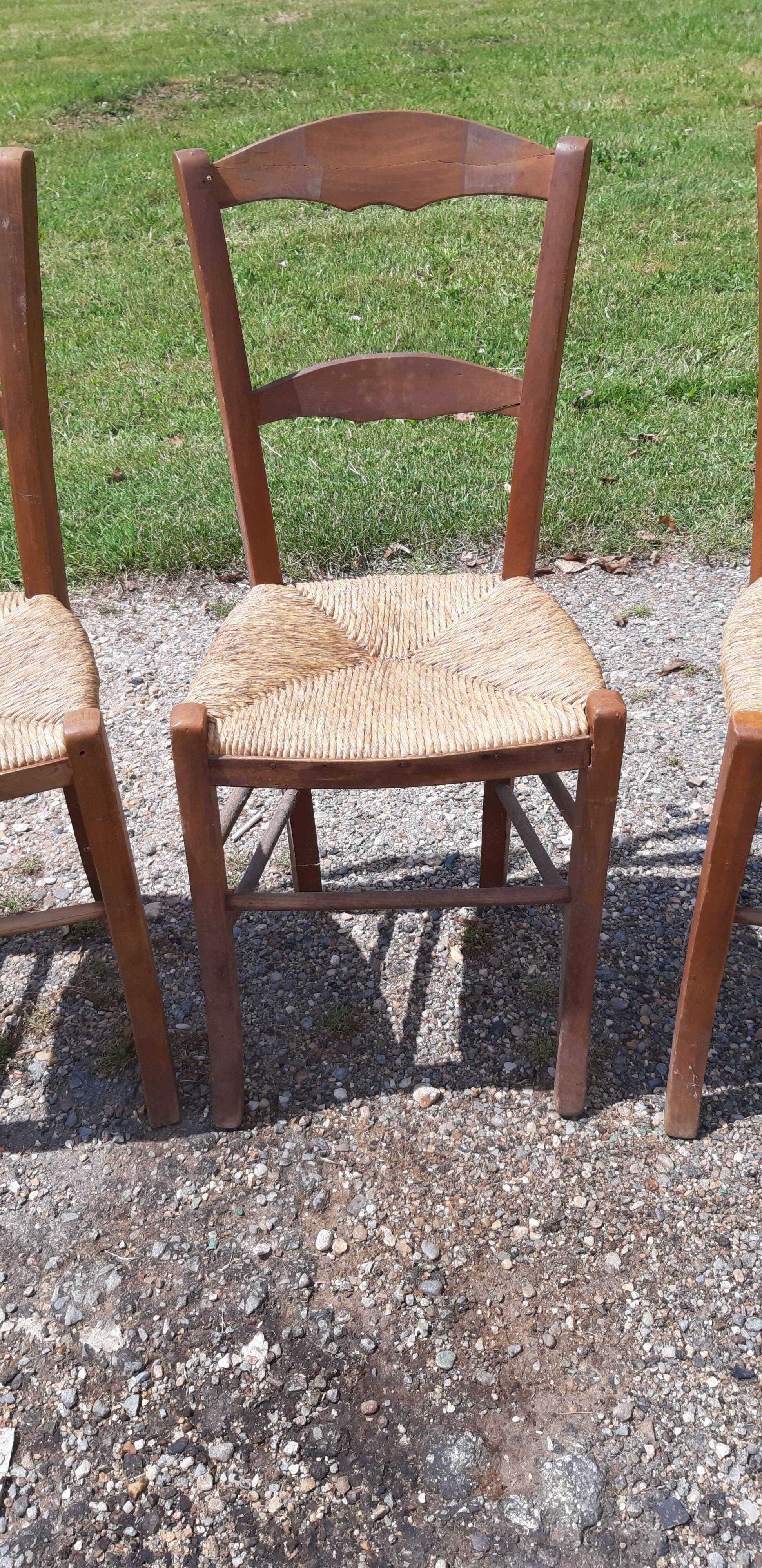 6 antique mulched chairs