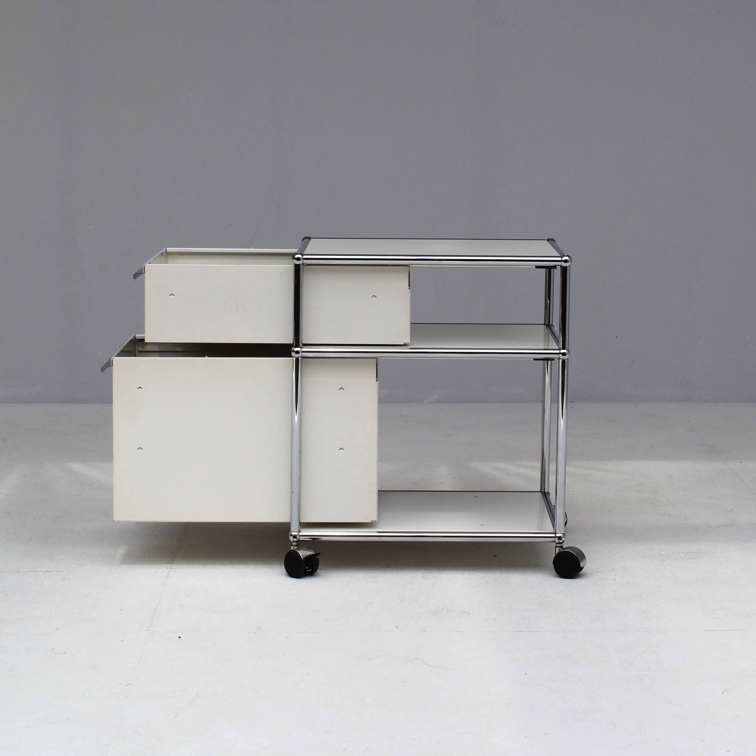 Chariot USM Haller blanc par Fritz Haller, 1980