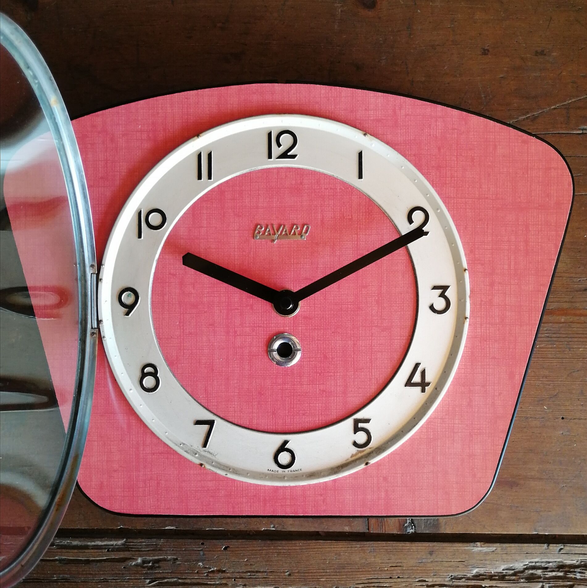 Vintage formica clock silent wall clock "Bayard red"