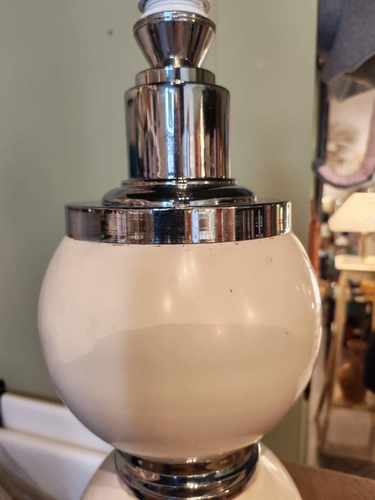 Delmas lamp base model Monteuse