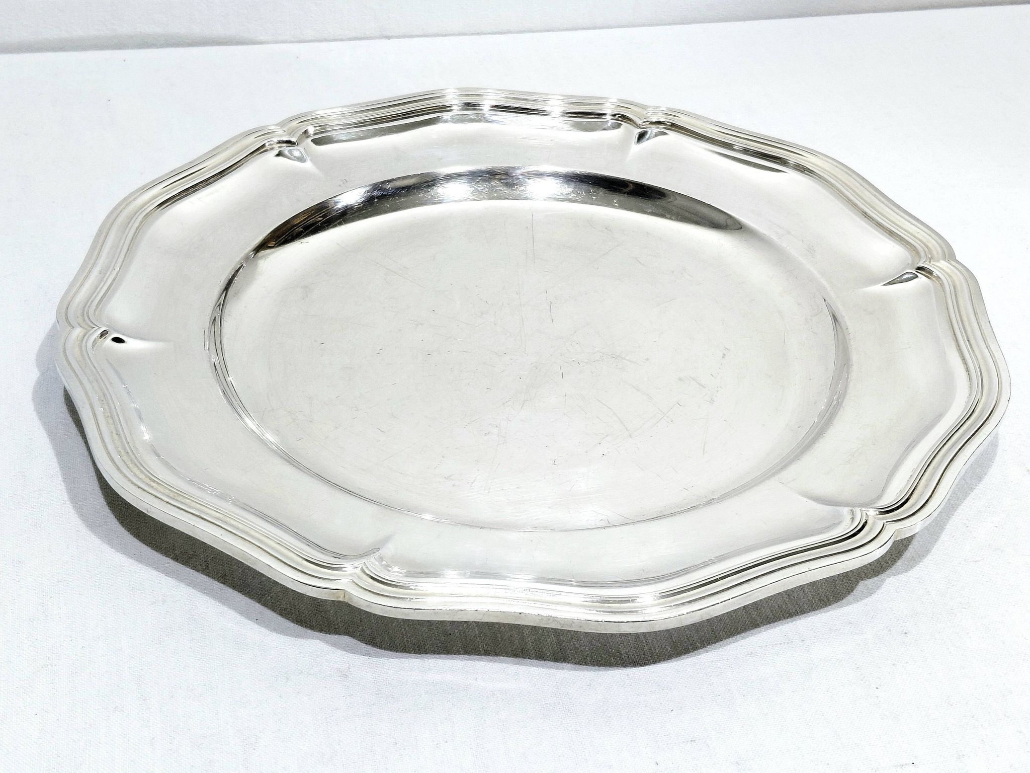 Christofle - Plat contours en métal argenté