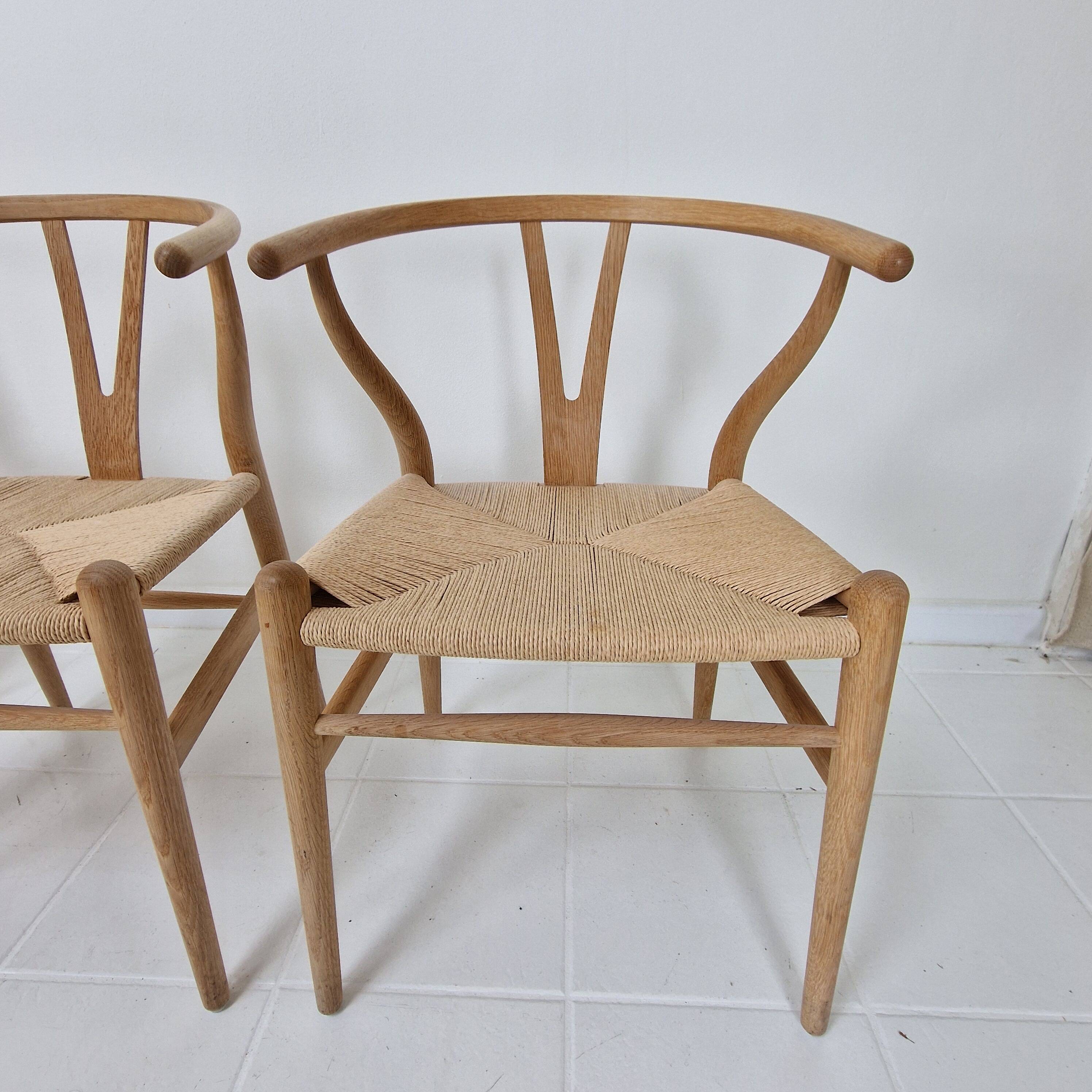 Chaises Wishbone CH24 de Hans J. Wegner par Carl Hansen & Søn, Danemark, Ensemble de 5