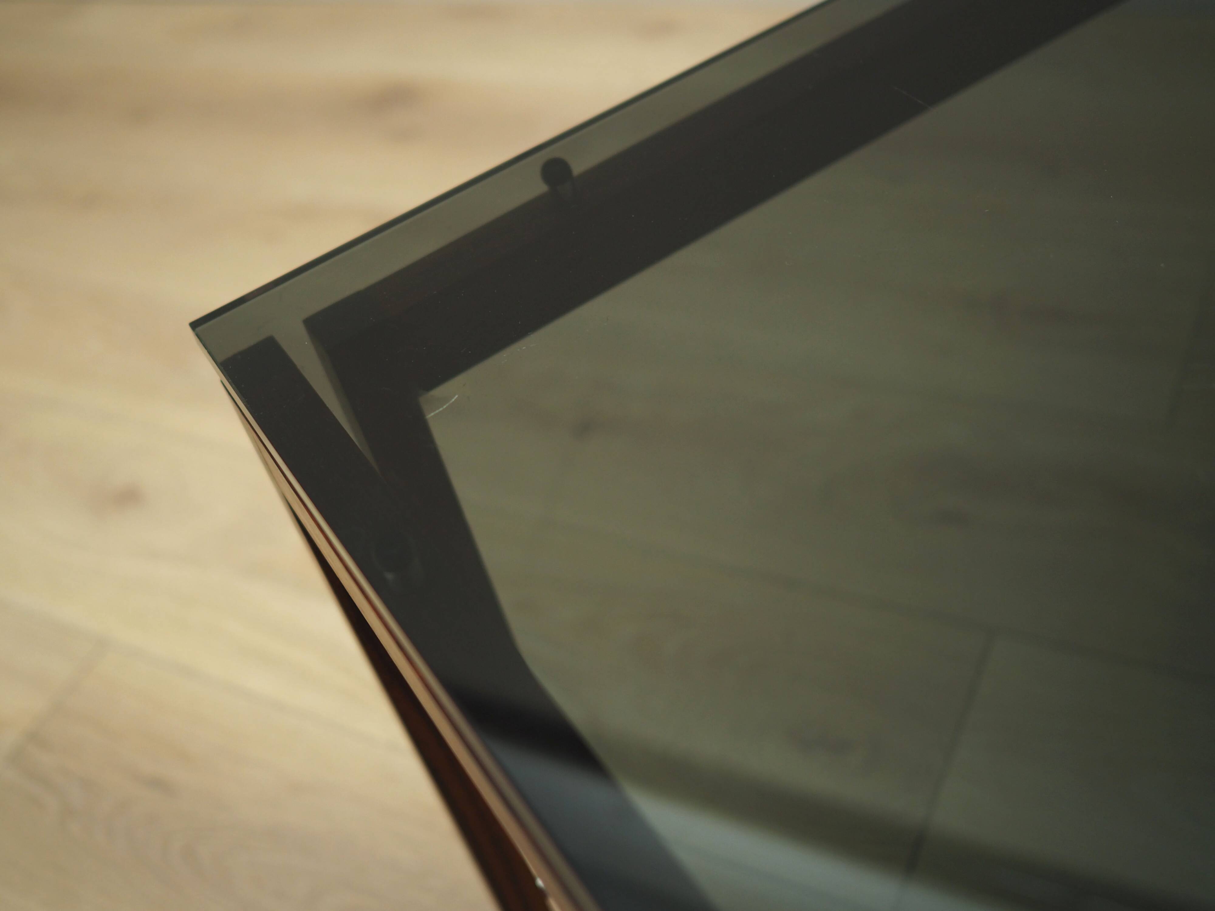 Table basse en palissandre, design danois, années 1970, production : Danemark