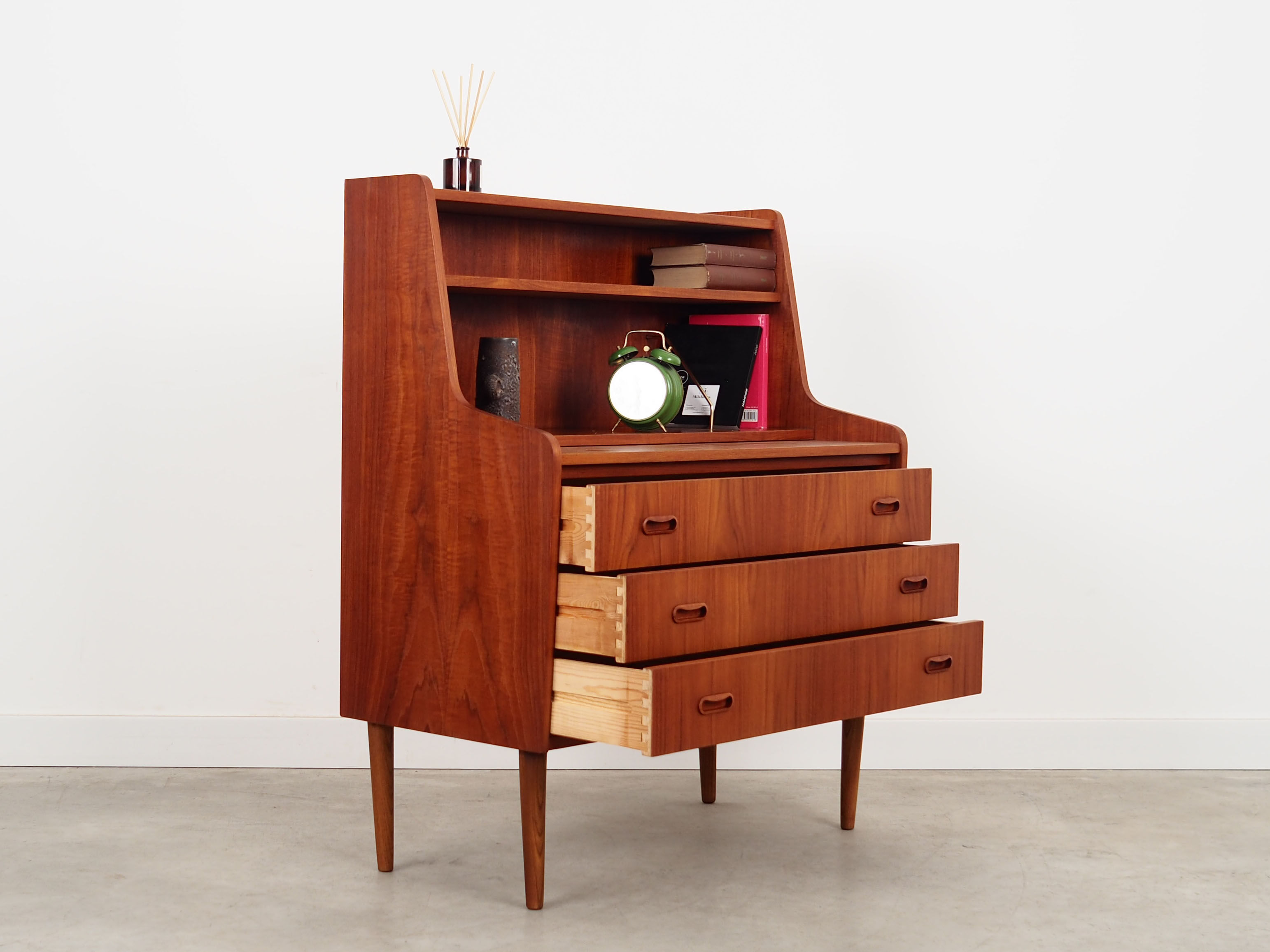 Secrétaire en teck, design danois, années 1970, production: Danemark