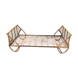 Rattan bed