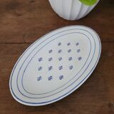 Opaque porcelain dish