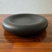 Memphis black ceramic pocket tray from the 80s