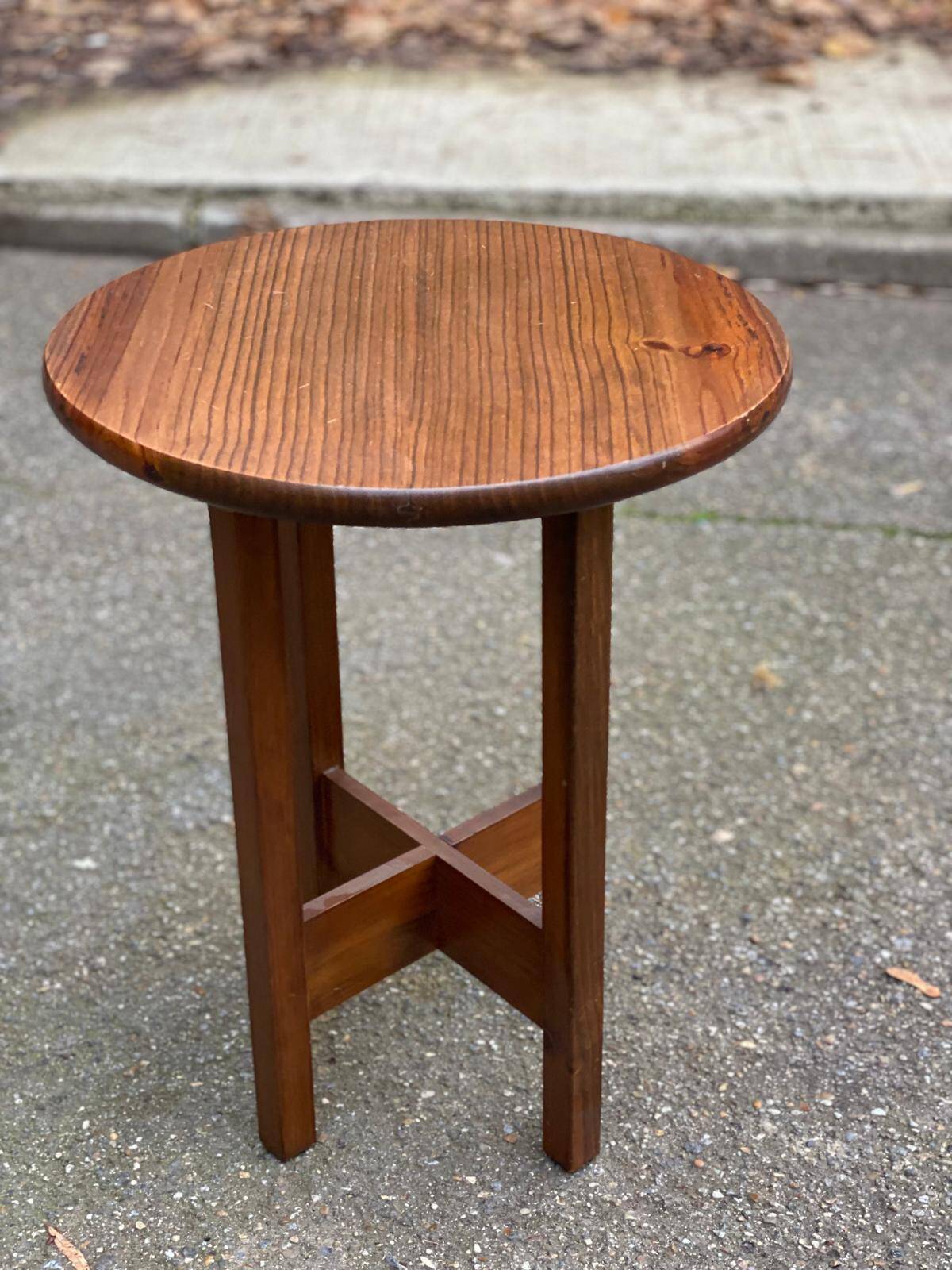 Round Scandinavian side table in solid wood, 1980