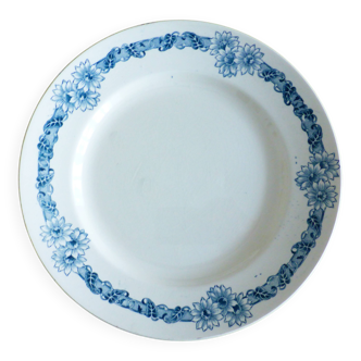 Plate plate, Longchamp in ironstone, model Denise 221253.