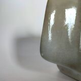 Virebent ceramic vase