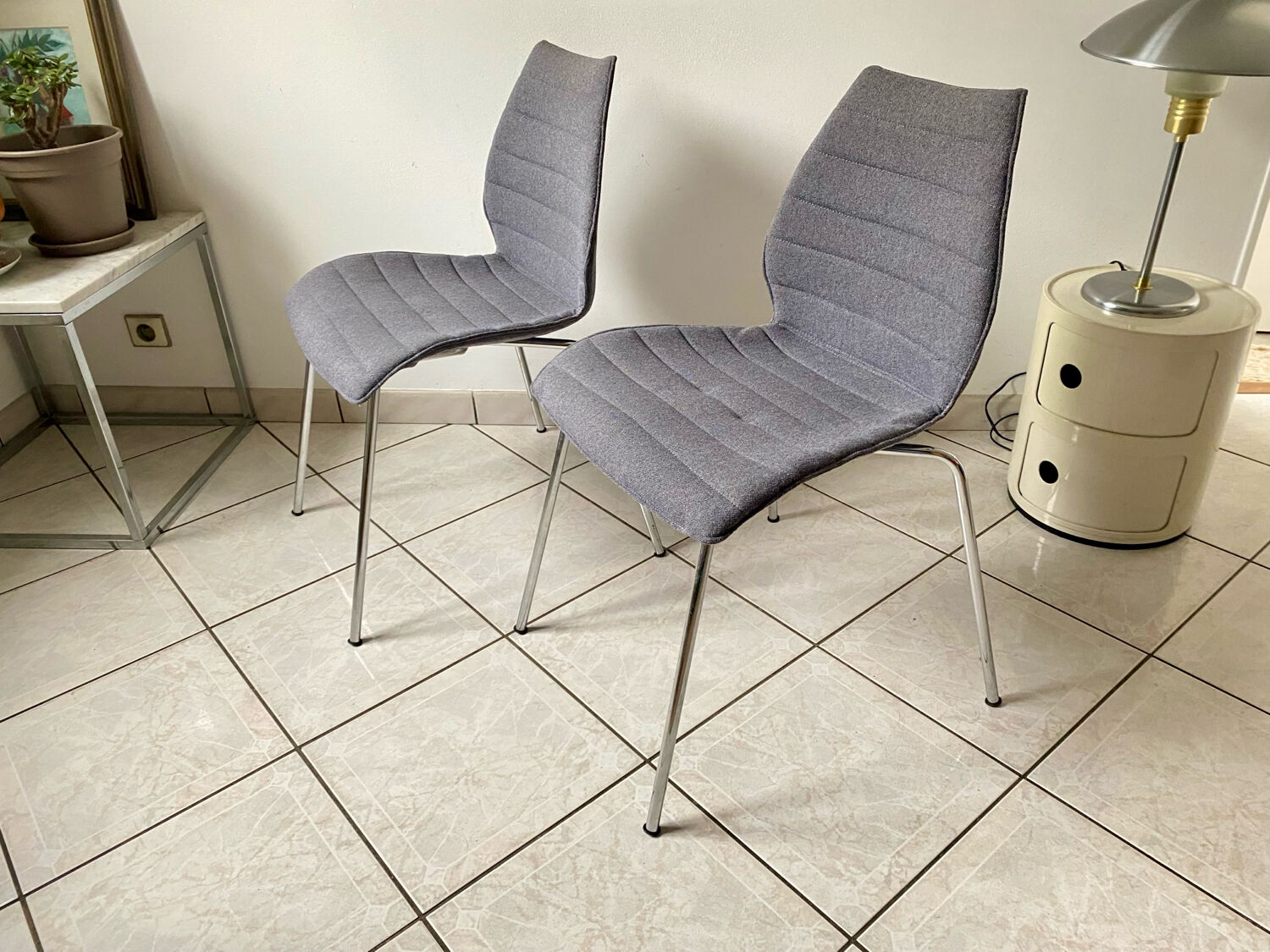 Pair of Kartell Mauï Soft grey chairs, designed by Vico Magistretti