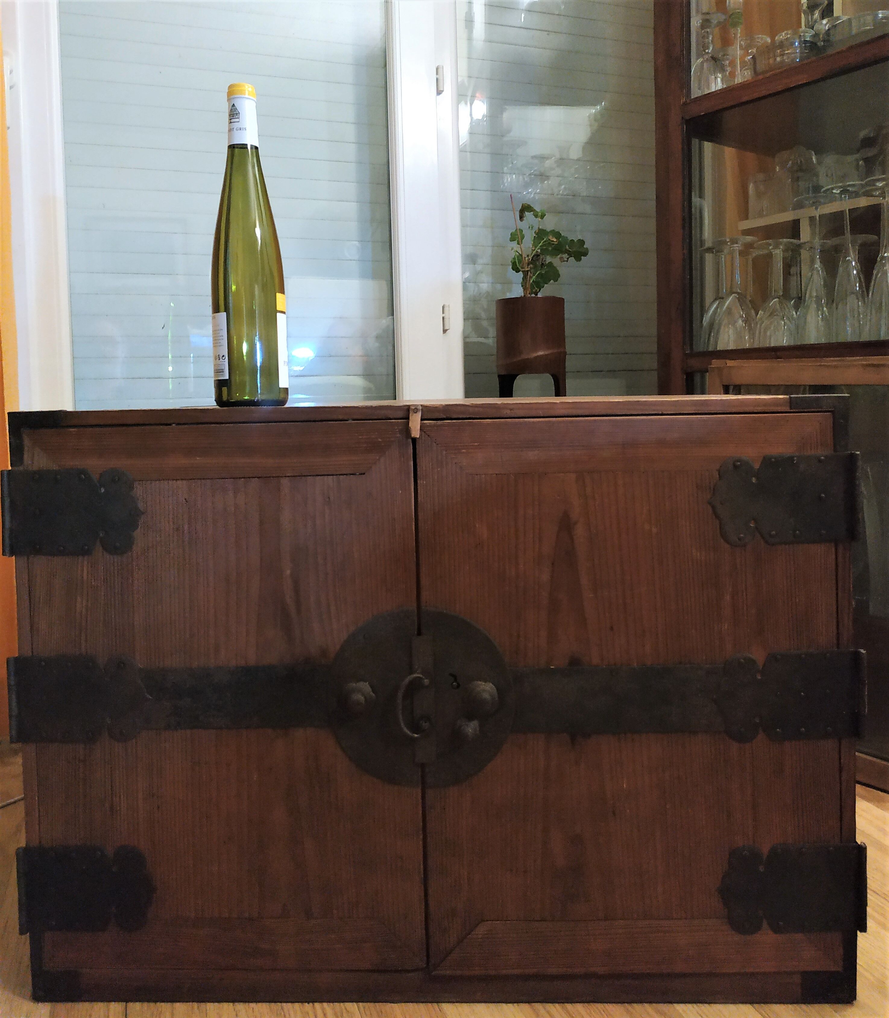 Bottom box Japan 19th second half 19th