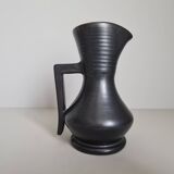 Modernist pitcher in black ceramic / handcrafted / vintage / France / 60s / mid-century / 20th century / kergonan