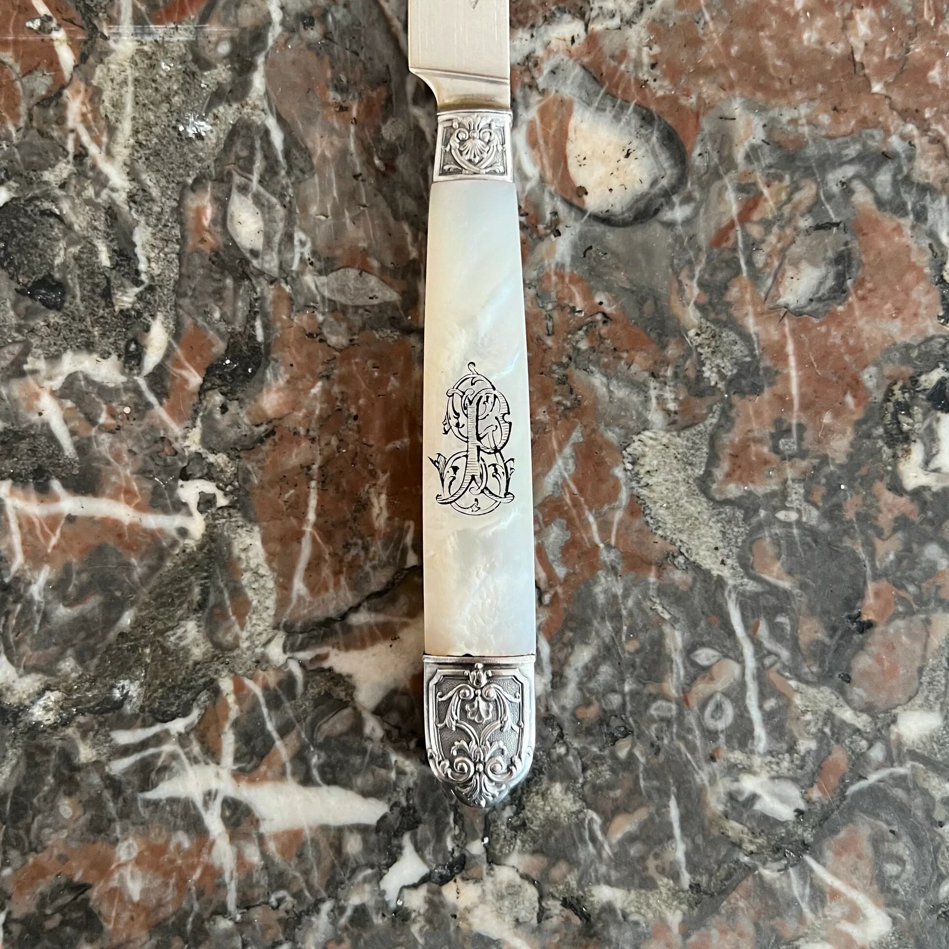 6 mother-of-pearl and sterling silver fruit knives, Hénin & Vivier (1891-1896)