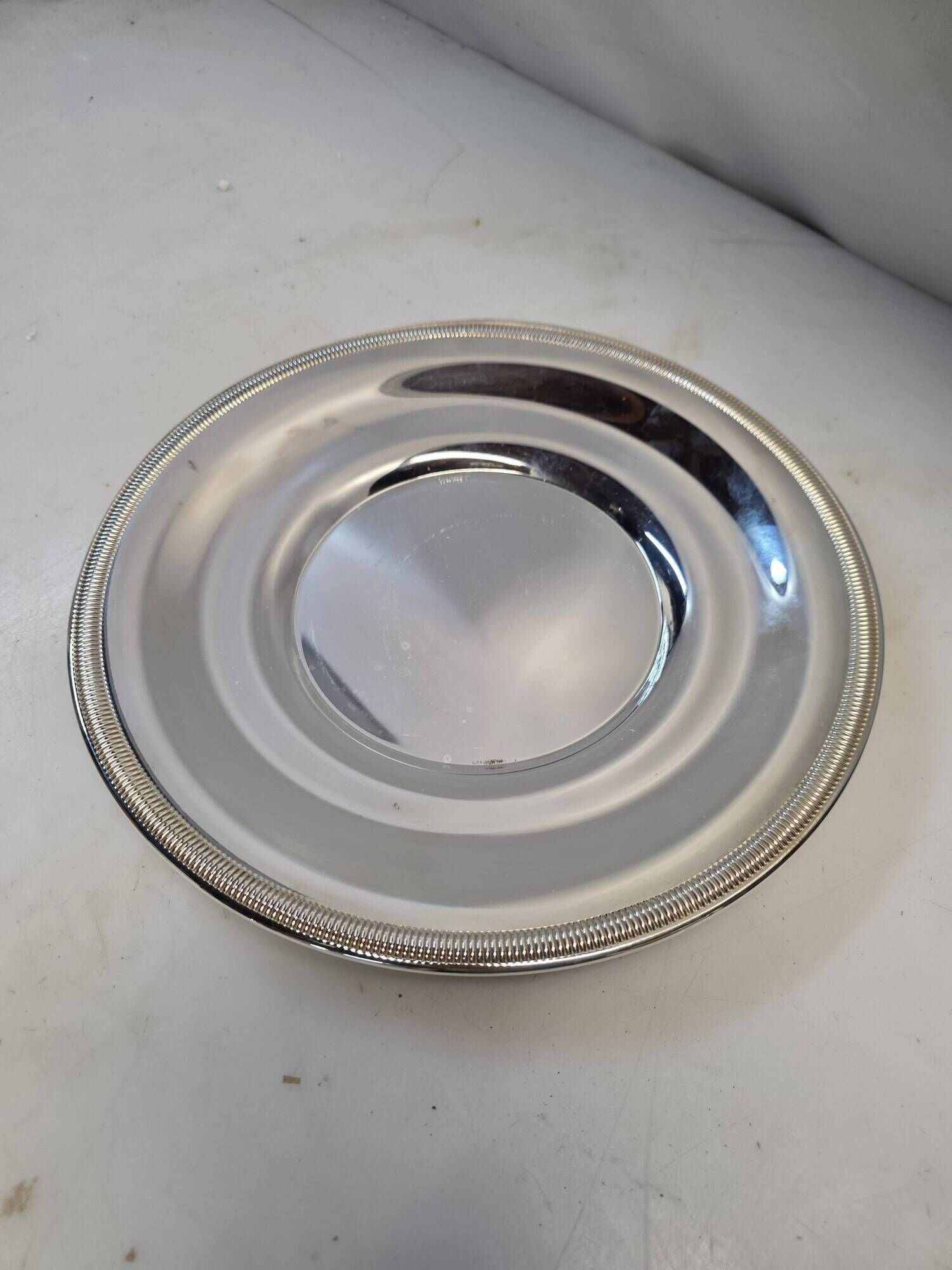 Round silver-plated serving dish – French silversmithing