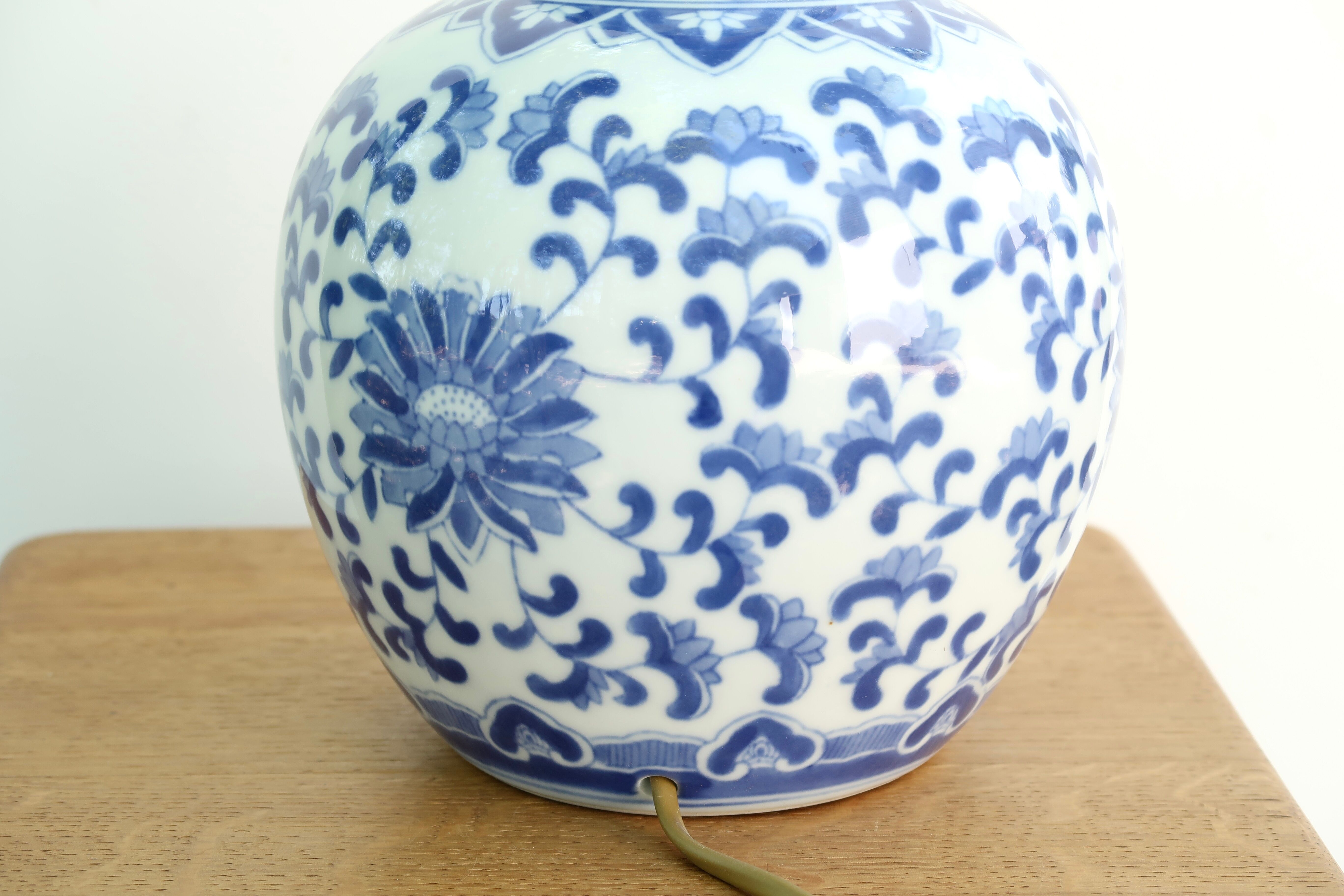 White Chinese porcelain lamp base, blue floral decoration