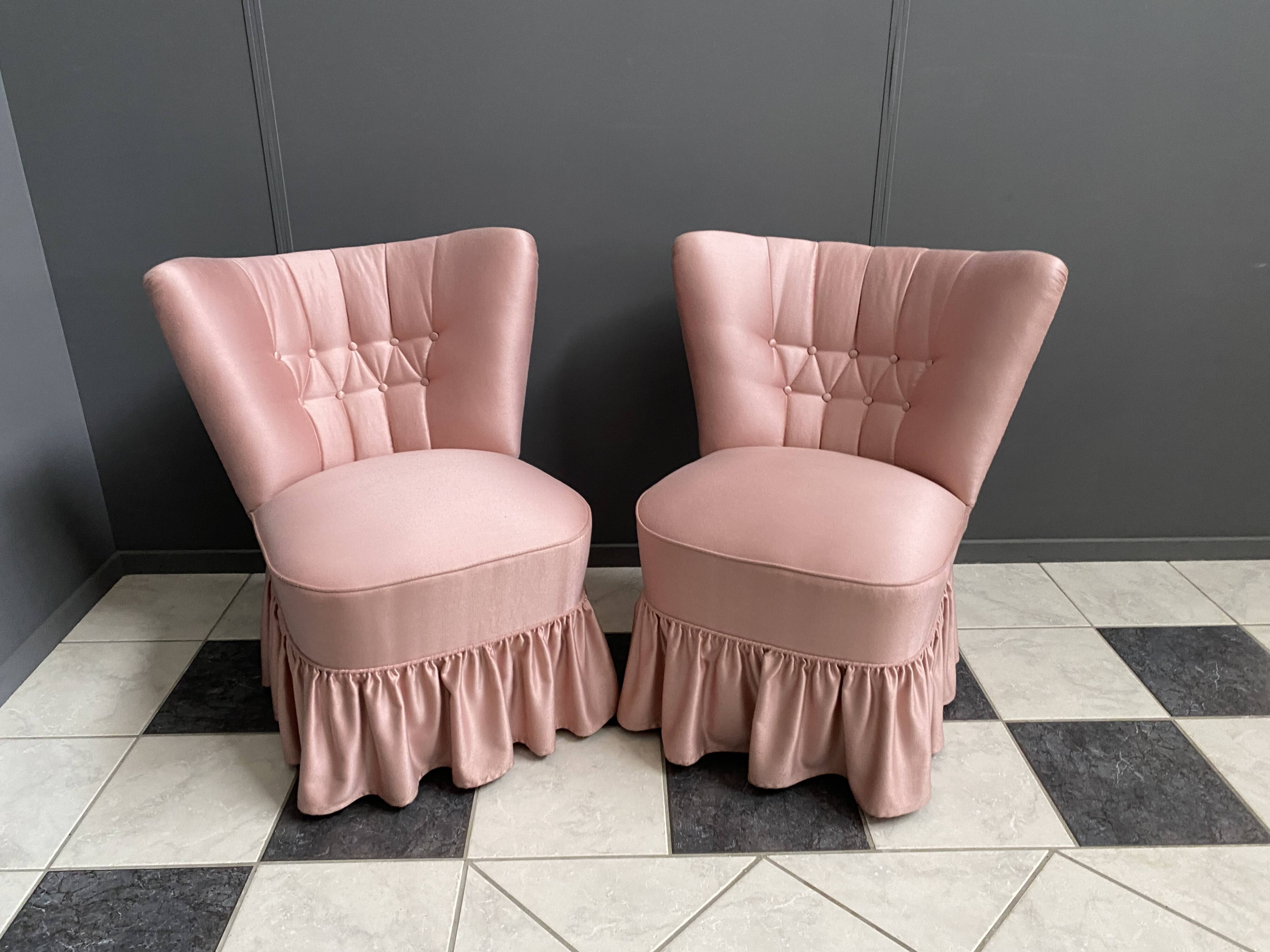 Suite de 2 chaises roses 1960