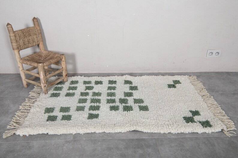 Traditional handmade pure wool rug, size 150 x 250 cm