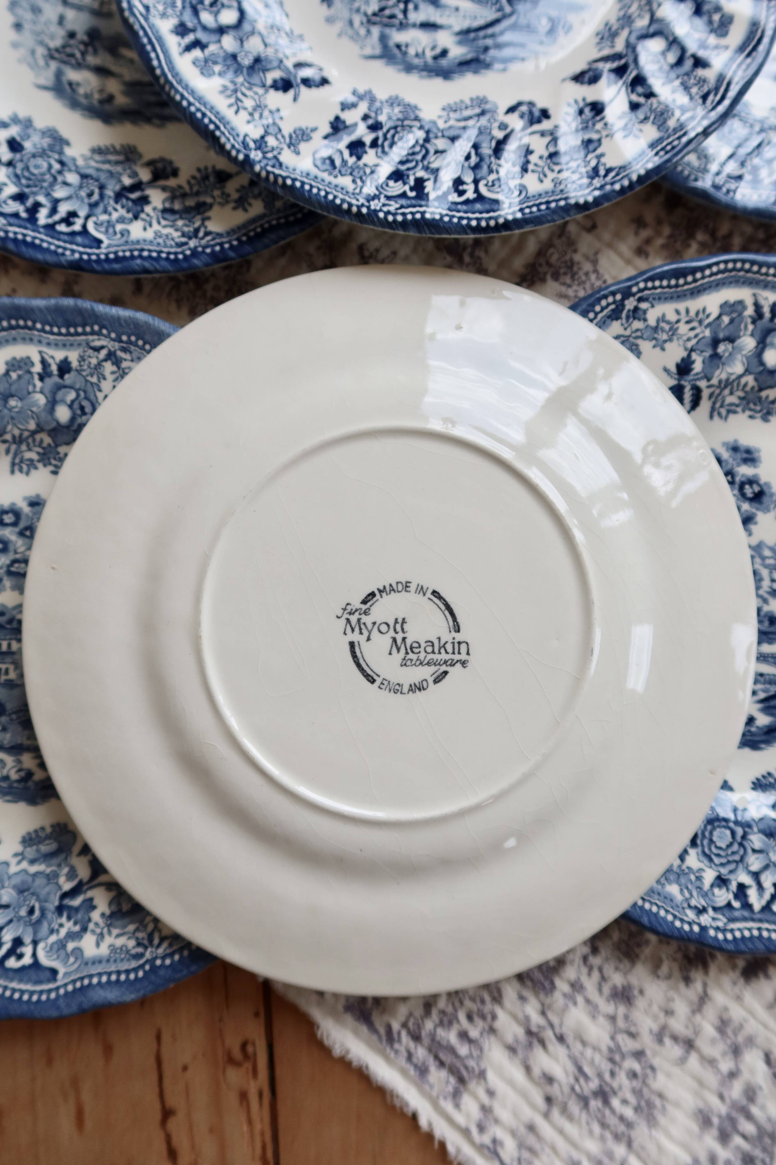6 English dessert plates by Churchill with a romantic blue design.