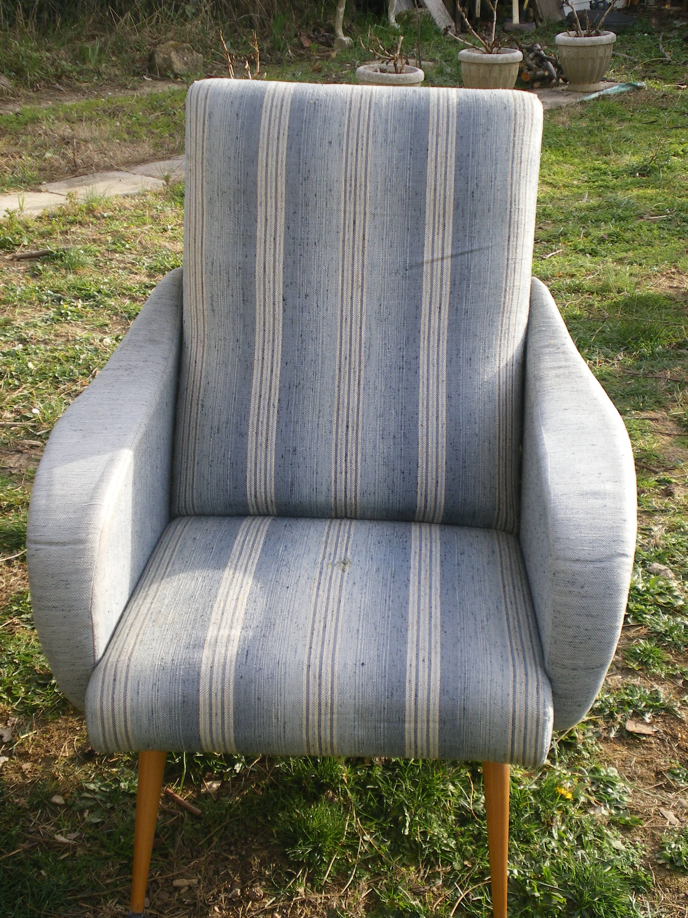 Pair of vintage armchairs, Italian design