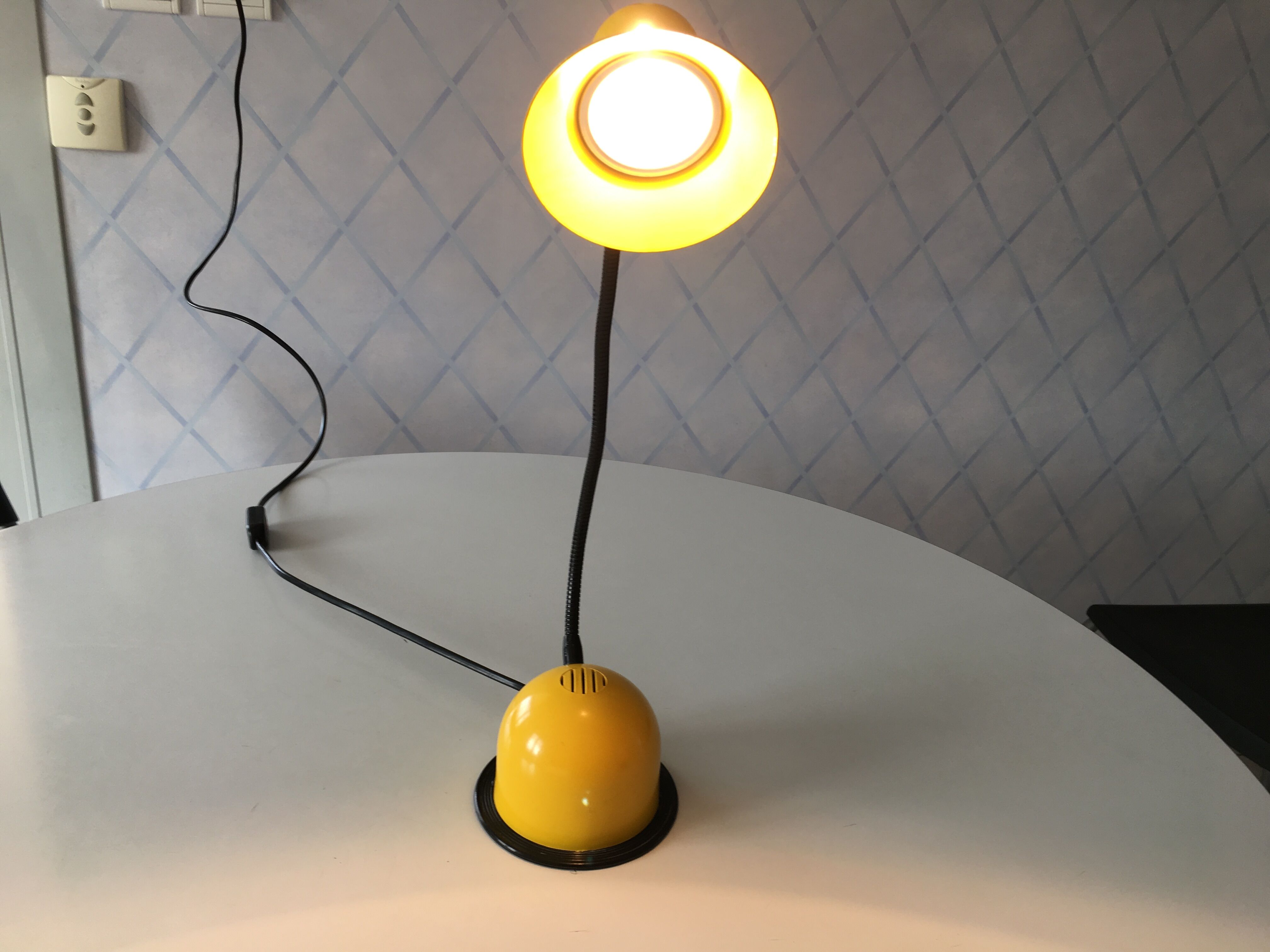 Lamp 70s stilplast
