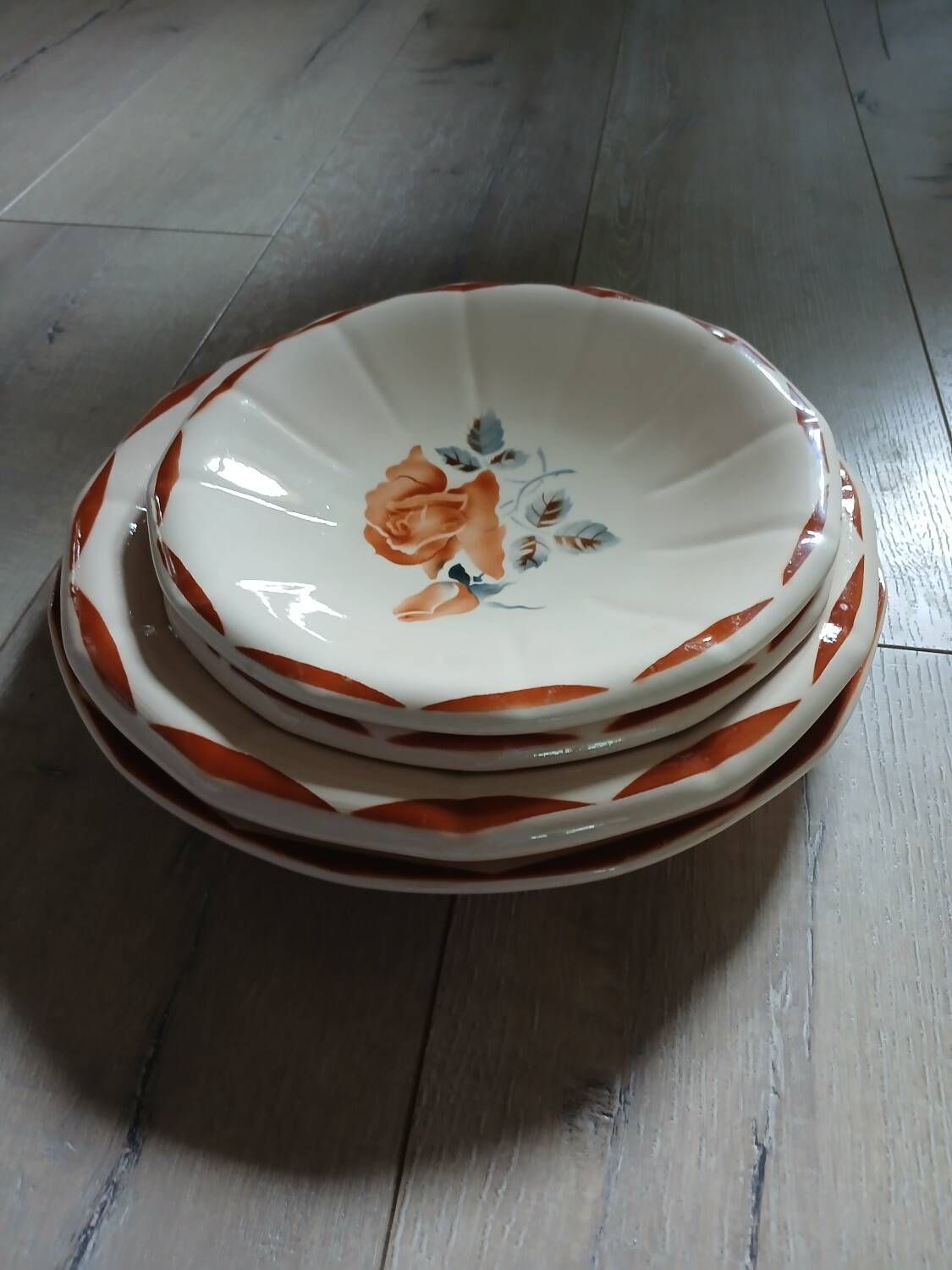 4 old dishes from Digoin and Sarreguemines