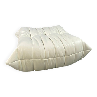 Pouf en cuir blanc Togo français attribué à Michel Ducaroy pour Ligne Roset