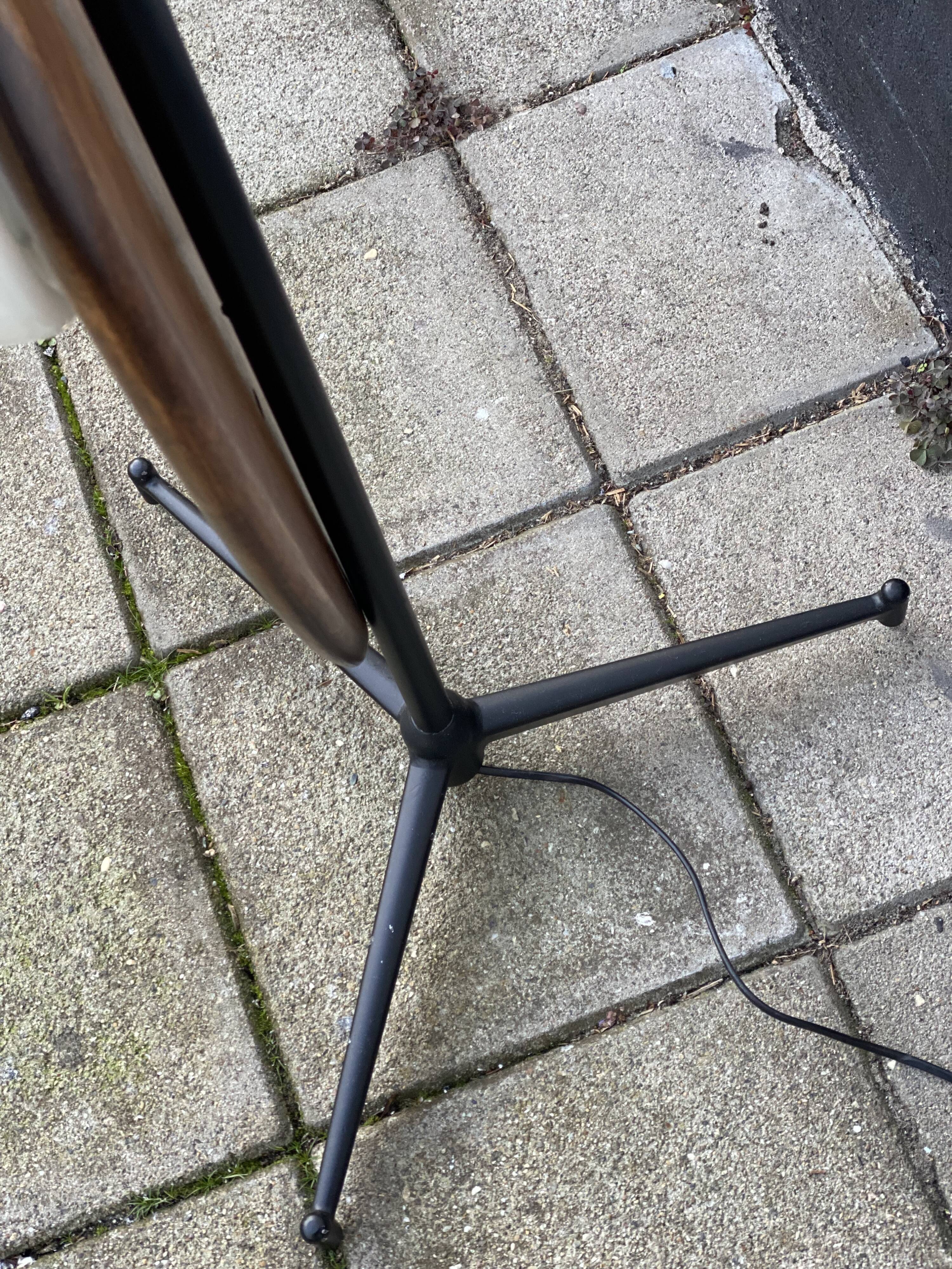 Vintage italian double lamp on a organic oak wood base