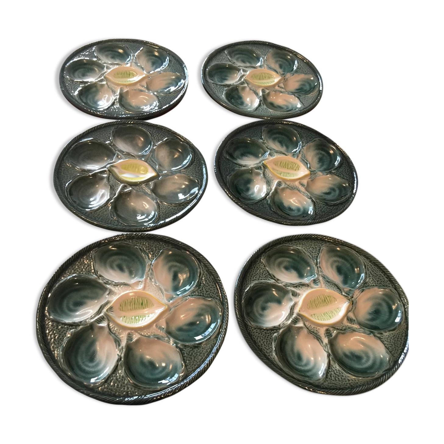 Plates in Oysters Barbotine Saint Clément